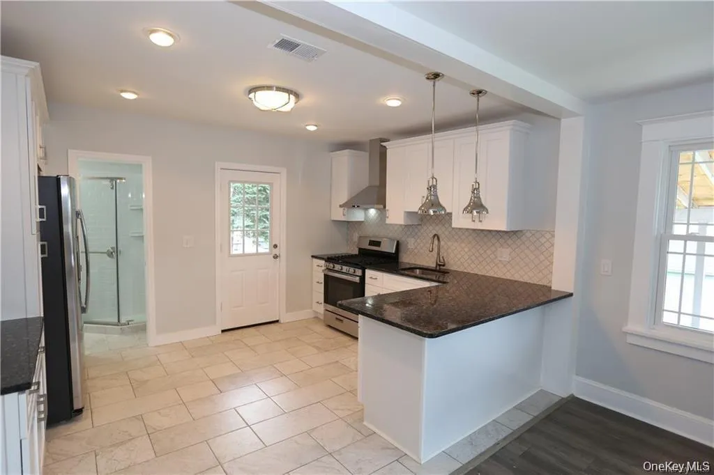 6 Catherine Street, Clarkstown, NY, 3 Bedrooms Bedrooms, 5 Rooms Rooms,2 BathroomsBathrooms,Residential Lease,For Rent,Catherine,0,988942 6 Catherine Street, Clarkstown, NY, 3 Bedrooms Bedrooms, 5 Rooms Rooms,2 BathroomsBathrooms,Residential Lease,For Rent,Catherine,0,988942