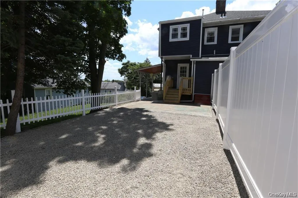 Great, private space to enjoy this beautiful Spring weather! Great, private space to enjoy this beautiful Spring weather!