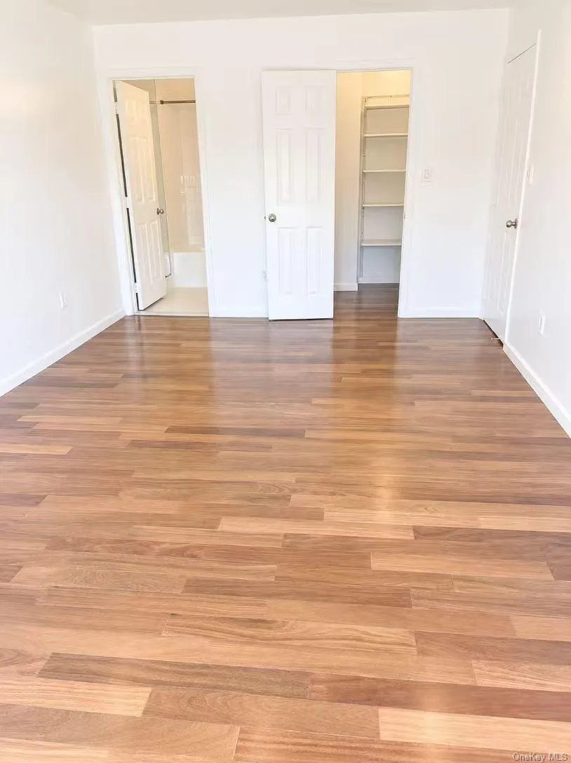 241-70 Oak Park Drive, New York, NY, 2 Bedrooms Bedrooms, 8 Rooms Rooms,2 BathroomsBathrooms,Residential,For Rent,Oak Park,0,988949 241-70 Oak Park Drive, New York, NY, 2 Bedrooms Bedrooms, 8 Rooms Rooms,2 BathroomsBathrooms,Residential,For Rent,Oak Park,0,988949