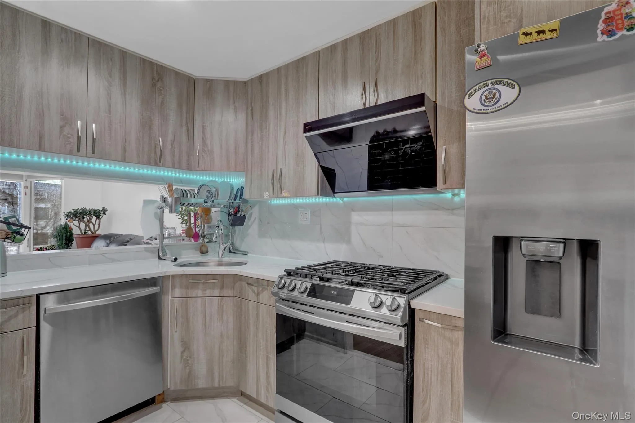 241-70 Oak Park Drive, New York, NY, 2 Bedrooms Bedrooms, 8 Rooms Rooms,2 BathroomsBathrooms,Residential,For Rent,Oak Park,0,988949 241-70 Oak Park Drive, New York, NY, 2 Bedrooms Bedrooms, 8 Rooms Rooms,2 BathroomsBathrooms,Residential,For Rent,Oak Park,0,988949