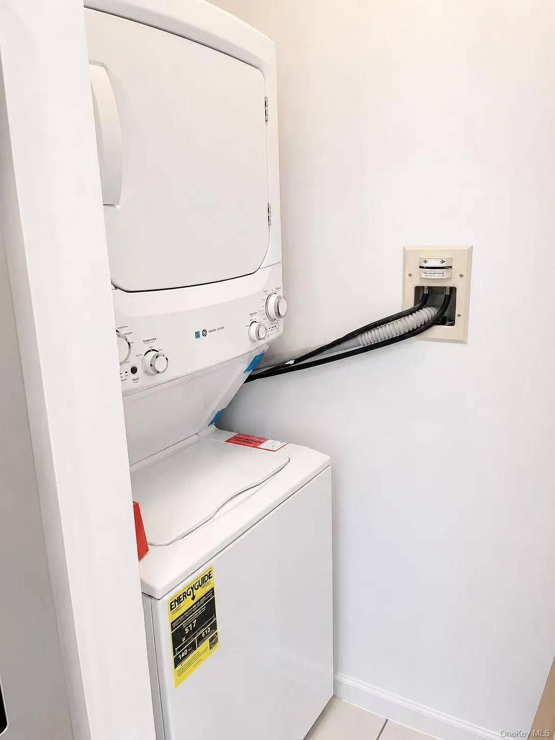 241-70 Oak Park Drive, New York, NY, 2 Bedrooms Bedrooms, 8 Rooms Rooms,2 BathroomsBathrooms,Residential,For Rent,Oak Park,0,988949 241-70 Oak Park Drive, New York, NY, 2 Bedrooms Bedrooms, 8 Rooms Rooms,2 BathroomsBathrooms,Residential,For Rent,Oak Park,0,988949