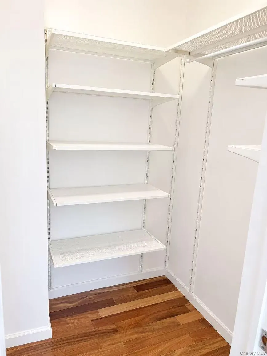 241-70 Oak Park Drive, New York, NY, 2 Bedrooms Bedrooms, 8 Rooms Rooms,2 BathroomsBathrooms,Residential,For Rent,Oak Park,0,988949 241-70 Oak Park Drive, New York, NY, 2 Bedrooms Bedrooms, 8 Rooms Rooms,2 BathroomsBathrooms,Residential,For Rent,Oak Park,0,988949