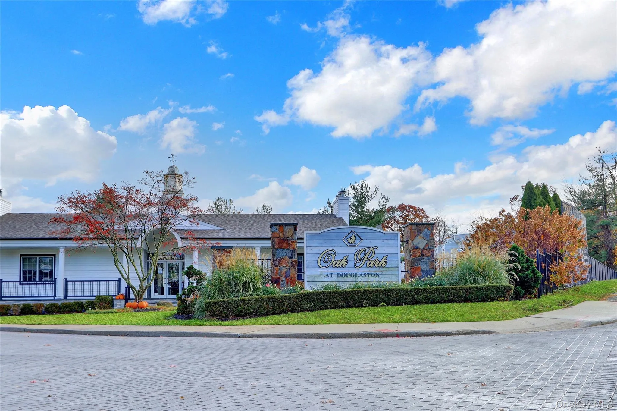 241-70 Oak Park Drive, New York, NY, 2 Bedrooms Bedrooms, 8 Rooms Rooms,2 BathroomsBathrooms,Residential,For Rent,Oak Park,0,988949 241-70 Oak Park Drive, New York, NY, 2 Bedrooms Bedrooms, 8 Rooms Rooms,2 BathroomsBathrooms,Residential,For Rent,Oak Park,0,988949