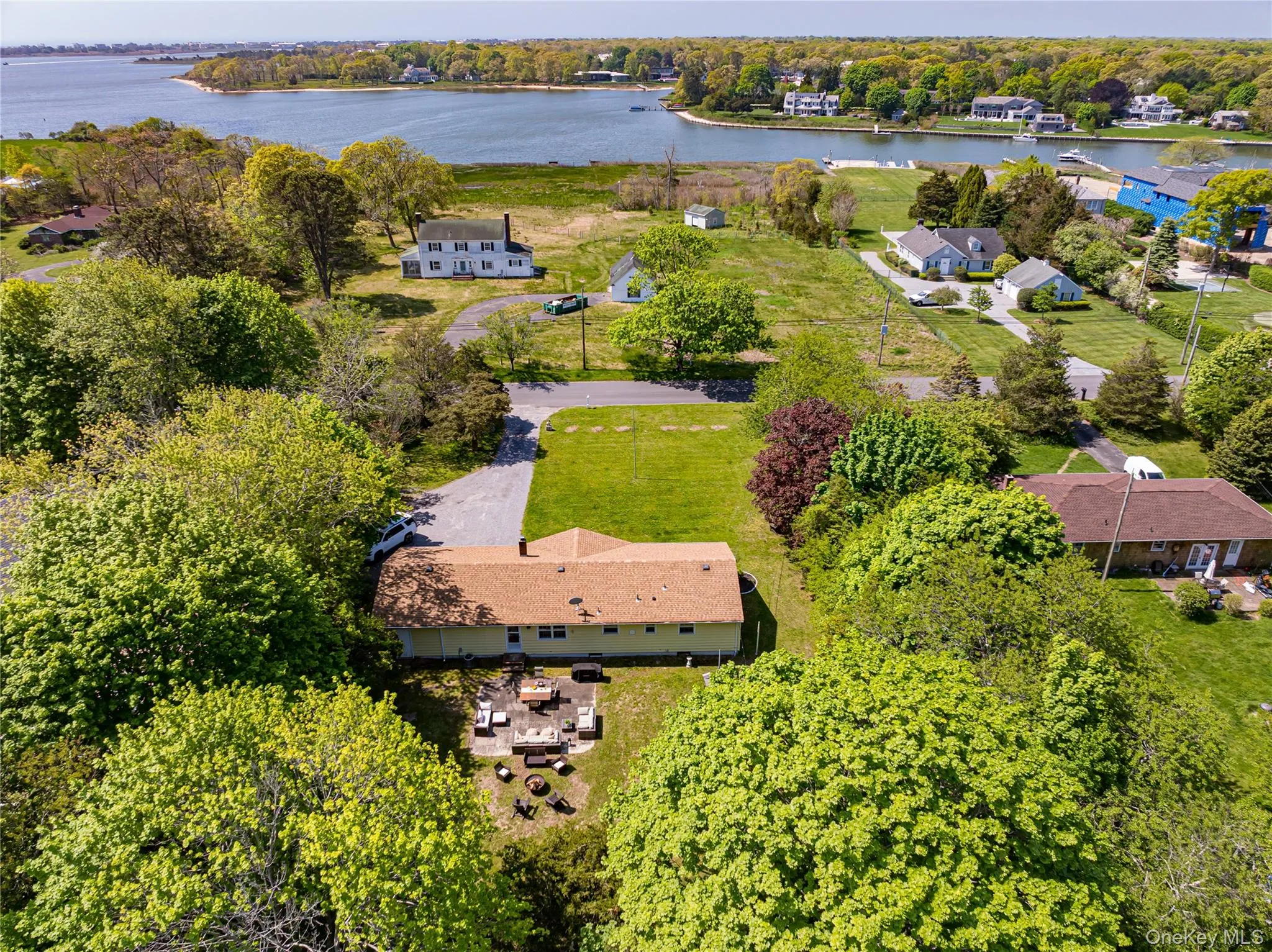 27 Sunset Avenue, Southampton, NY, 2 Bedrooms Bedrooms, 5 Rooms Rooms,1 BathroomBathrooms,Residential,For Rent,Sunset,0,988955 27 Sunset Avenue, Southampton, NY, 2 Bedrooms Bedrooms, 5 Rooms Rooms,1 BathroomBathrooms,Residential,For Rent,Sunset,0,988955
