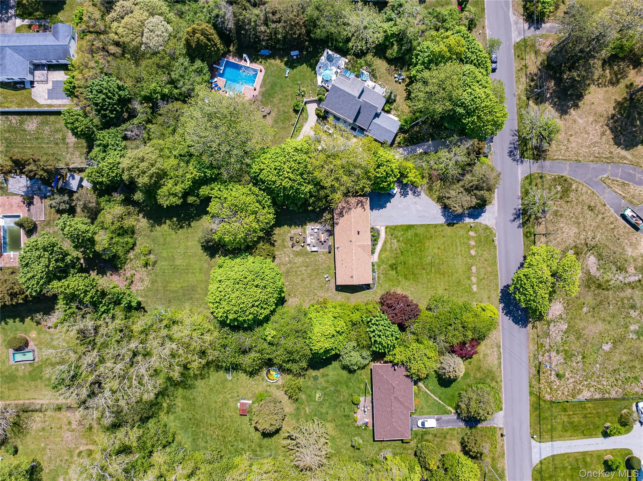 27 Sunset Avenue, Southampton, NY, 2 Bedrooms Bedrooms, 5 Rooms Rooms,1 BathroomBathrooms,Residential,For Rent,Sunset,0,988955 27 Sunset Avenue, Southampton, NY, 2 Bedrooms Bedrooms, 5 Rooms Rooms,1 BathroomBathrooms,Residential,For Rent,Sunset,0,988955