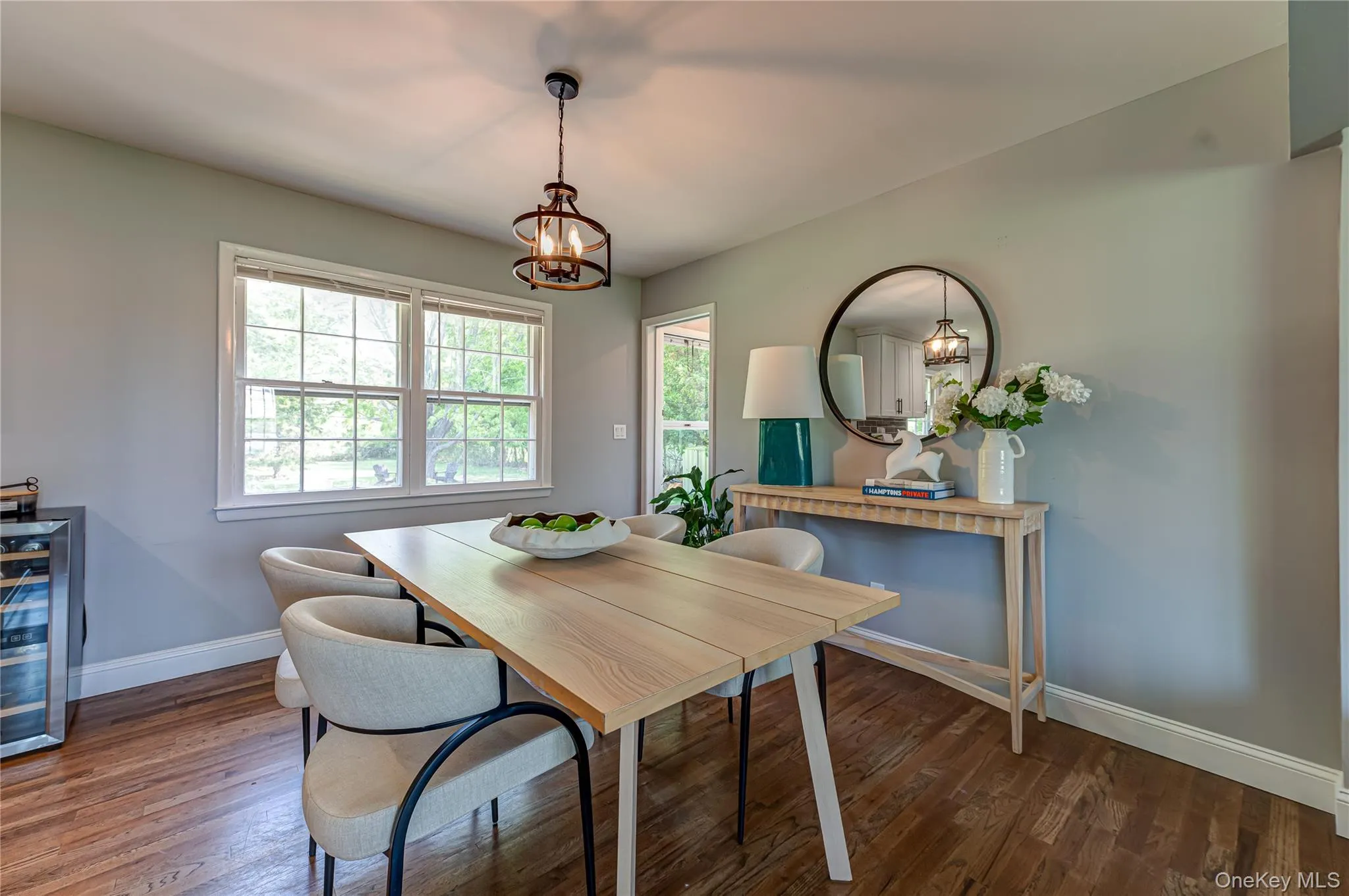 27 Sunset Avenue, Southampton, NY, 2 Bedrooms Bedrooms, 5 Rooms Rooms,1 BathroomBathrooms,Residential,For Rent,Sunset,0,988955 27 Sunset Avenue, Southampton, NY, 2 Bedrooms Bedrooms, 5 Rooms Rooms,1 BathroomBathrooms,Residential,For Rent,Sunset,0,988955