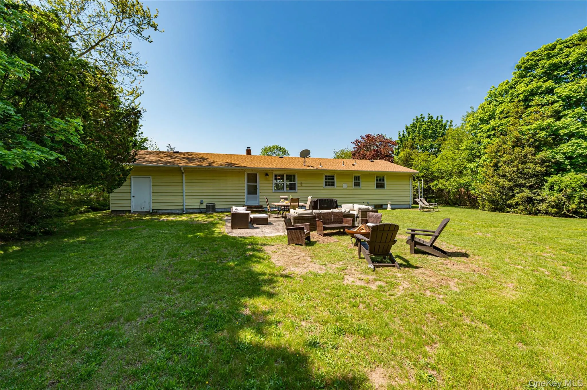 27 Sunset Avenue, Southampton, NY, 2 Bedrooms Bedrooms, 5 Rooms Rooms,1 BathroomBathrooms,Residential,For Rent,Sunset,0,988955 27 Sunset Avenue, Southampton, NY, 2 Bedrooms Bedrooms, 5 Rooms Rooms,1 BathroomBathrooms,Residential,For Rent,Sunset,0,988955