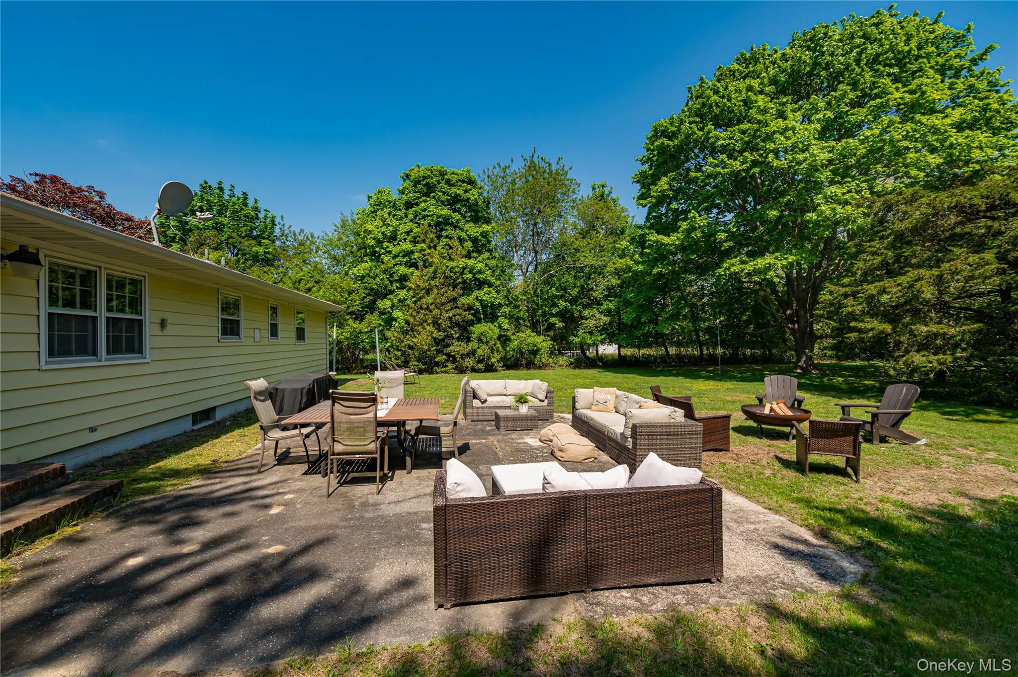 27 Sunset Avenue, Southampton, NY, 2 Bedrooms Bedrooms, 5 Rooms Rooms,1 BathroomBathrooms,Residential,For Rent,Sunset,0,988955 27 Sunset Avenue, Southampton, NY, 2 Bedrooms Bedrooms, 5 Rooms Rooms,1 BathroomBathrooms,Residential,For Rent,Sunset,0,988955