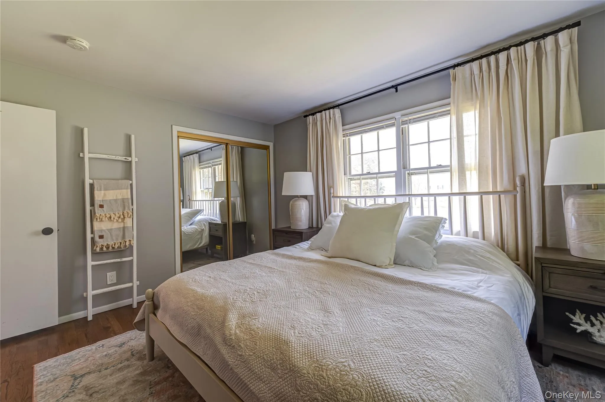 27 Sunset Avenue, Southampton, NY, 2 Bedrooms Bedrooms, 5 Rooms Rooms,1 BathroomBathrooms,Residential,For Rent,Sunset,0,988955 27 Sunset Avenue, Southampton, NY, 2 Bedrooms Bedrooms, 5 Rooms Rooms,1 BathroomBathrooms,Residential,For Rent,Sunset,0,988955