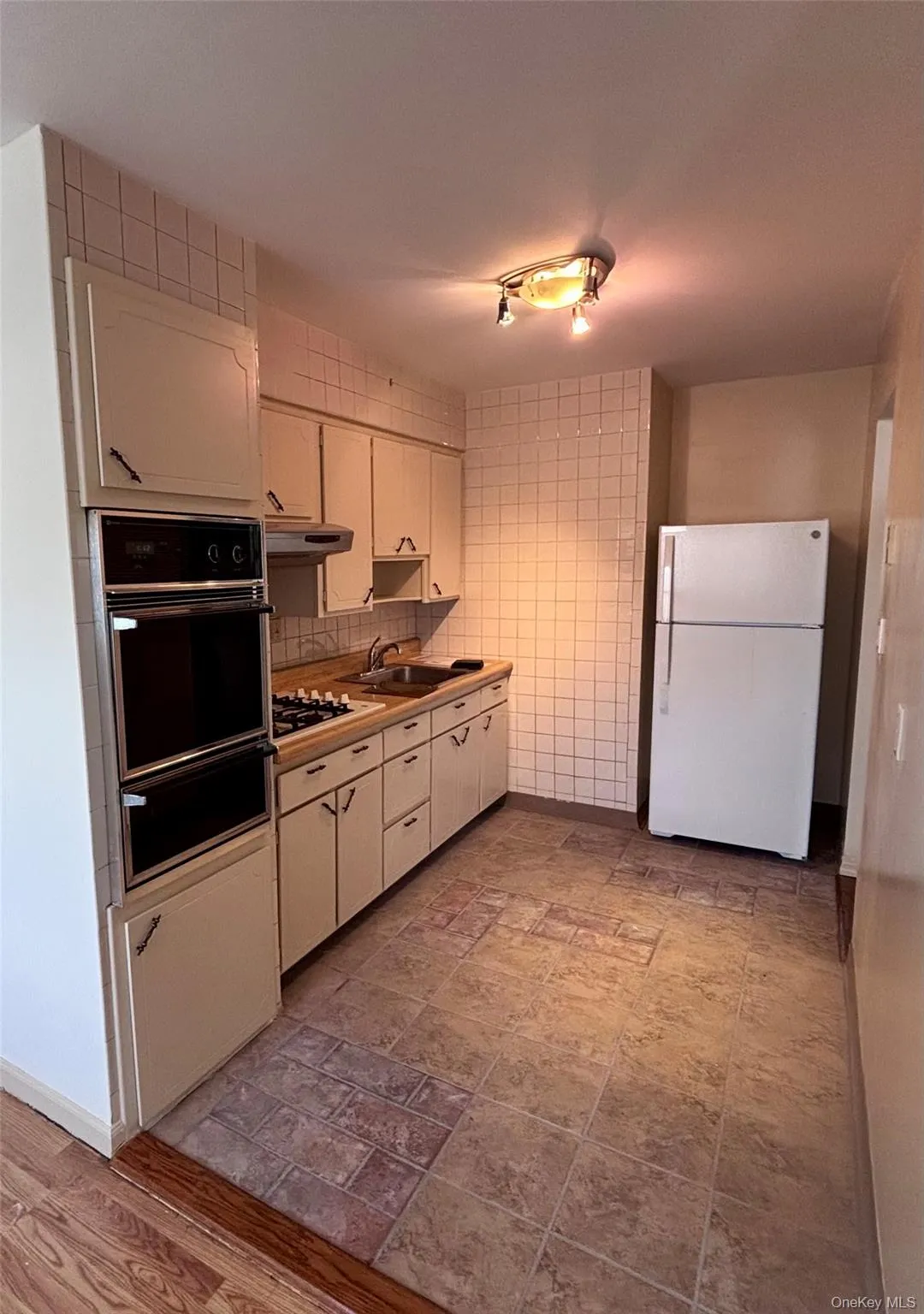 265-07 Hillside Avenue, New York, NY, 2 Bedrooms Bedrooms, 6 Rooms Rooms,1 BathroomBathrooms,Residential Lease,For Rent,Hillside,0,988956 265-07 Hillside Avenue, New York, NY, 2 Bedrooms Bedrooms, 6 Rooms Rooms,1 BathroomBathrooms,Residential Lease,For Rent,Hillside,0,988956