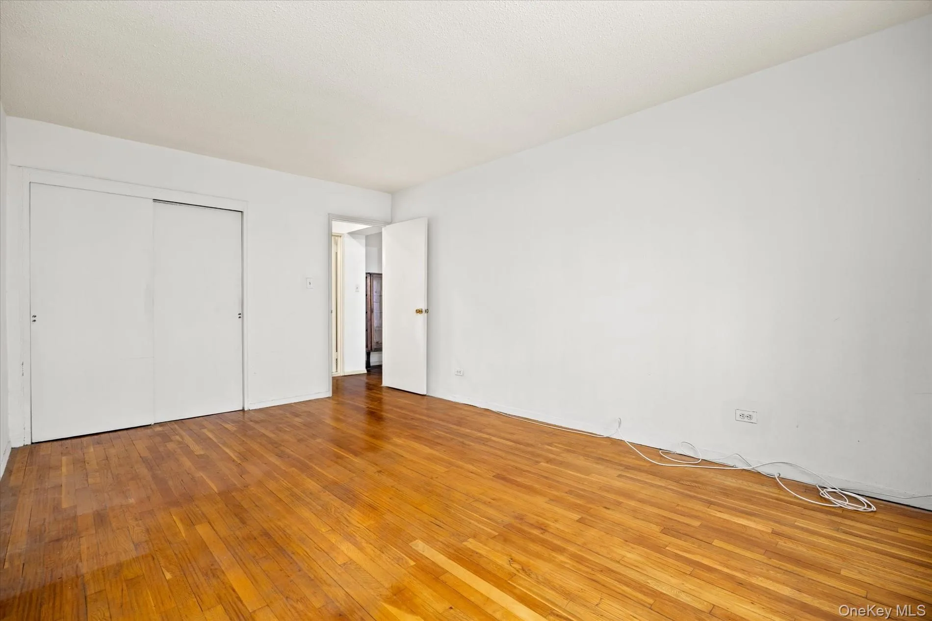 84-29 155th Avenue, New York, NY, 1 Bedroom Bedrooms, 4 Rooms Rooms,1 BathroomBathrooms,Residential,For Rent,155th,0,988960 84-29 155th Avenue, New York, NY, 1 Bedroom Bedrooms, 4 Rooms Rooms,1 BathroomBathrooms,Residential,For Rent,155th,0,988960