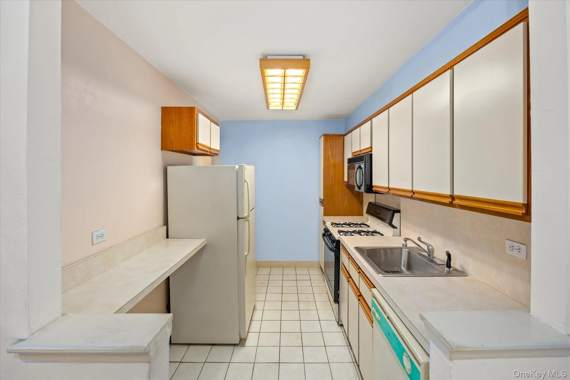 84-29 155th Avenue, New York, NY, 1 Bedroom Bedrooms, 4 Rooms Rooms,1 BathroomBathrooms,Residential,For Rent,155th,0,988960 84-29 155th Avenue, New York, NY, 1 Bedroom Bedrooms, 4 Rooms Rooms,1 BathroomBathrooms,Residential,For Rent,155th,0,988960