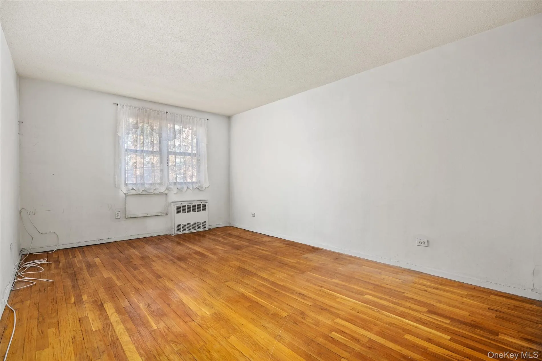 84-29 155th Avenue, New York, NY, 1 Bedroom Bedrooms, 4 Rooms Rooms,1 BathroomBathrooms,Residential,For Rent,155th,0,988960 84-29 155th Avenue, New York, NY, 1 Bedroom Bedrooms, 4 Rooms Rooms,1 BathroomBathrooms,Residential,For Rent,155th,0,988960