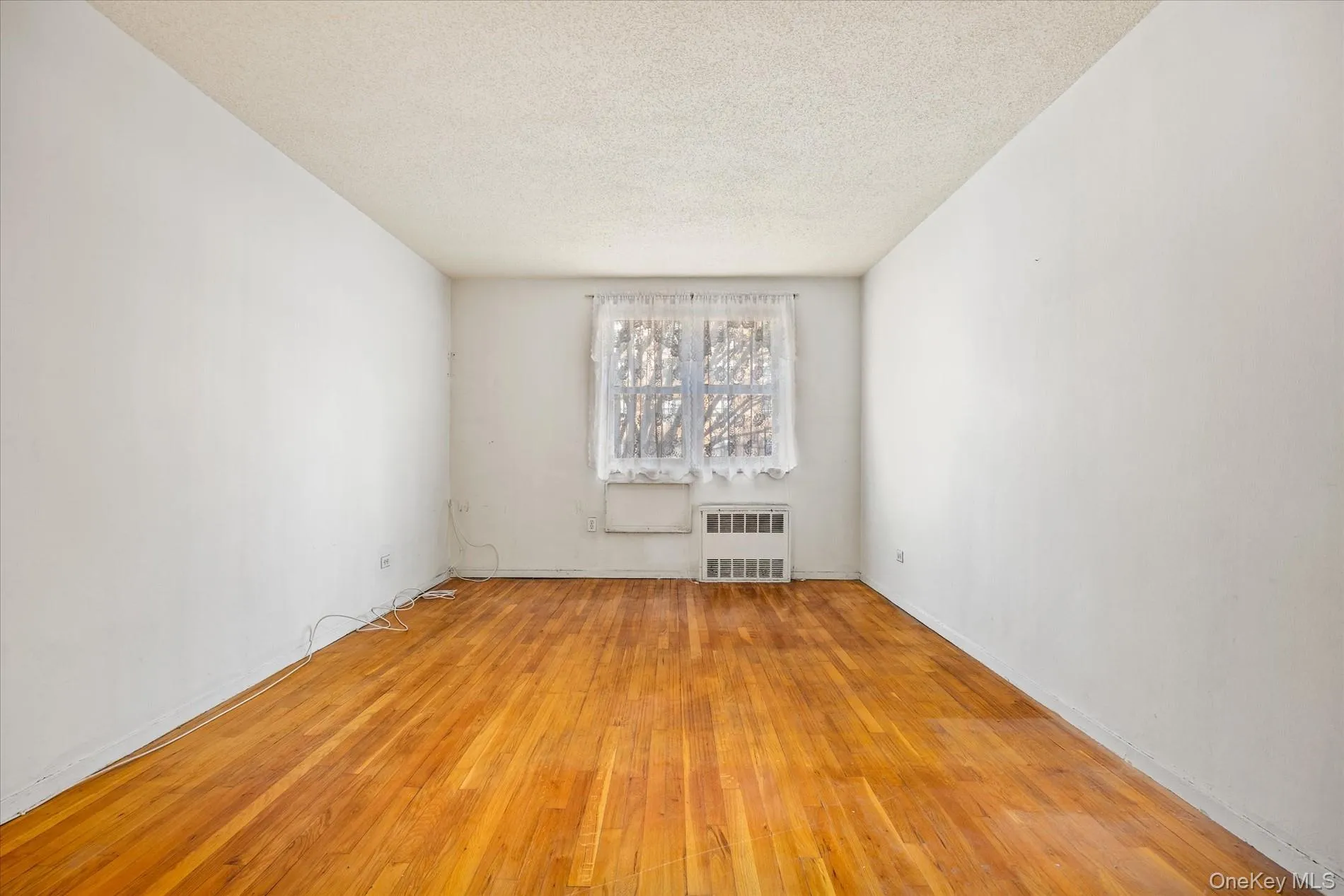 84-29 155th Avenue, New York, NY, 1 Bedroom Bedrooms, 4 Rooms Rooms,1 BathroomBathrooms,Residential,For Rent,155th,0,988960 84-29 155th Avenue, New York, NY, 1 Bedroom Bedrooms, 4 Rooms Rooms,1 BathroomBathrooms,Residential,For Rent,155th,0,988960
