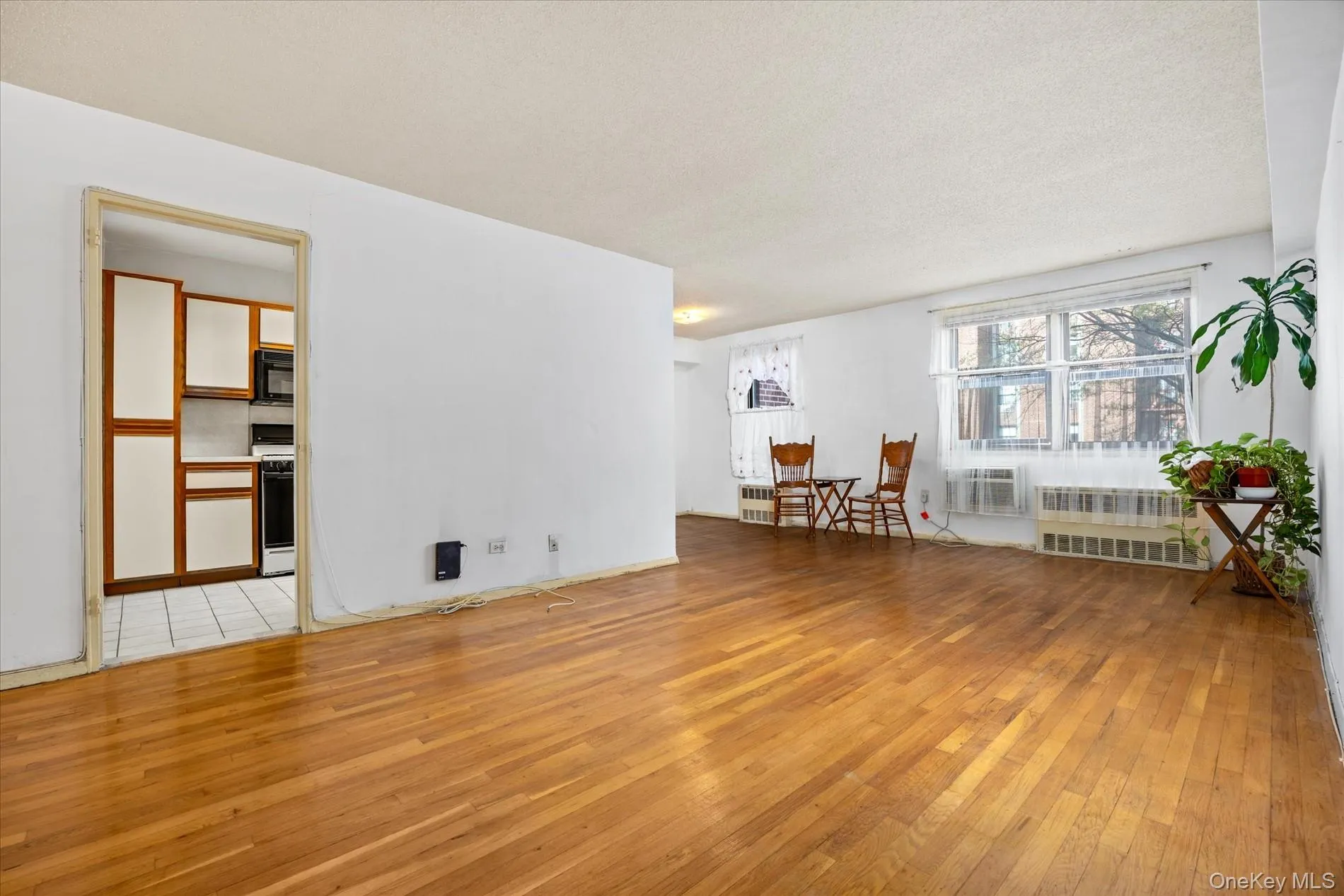 84-29 155th Avenue, New York, NY, 1 Bedroom Bedrooms, 4 Rooms Rooms,1 BathroomBathrooms,Residential,For Rent,155th,0,988960 84-29 155th Avenue, New York, NY, 1 Bedroom Bedrooms, 4 Rooms Rooms,1 BathroomBathrooms,Residential,For Rent,155th,0,988960