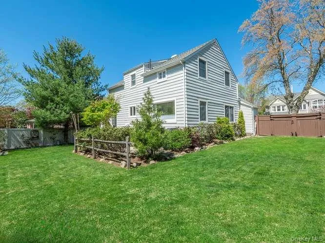61 Cleveland Avenue, Oyster Bay, NY, 3 Bedrooms Bedrooms, 7 Rooms Rooms,2 BathroomsBathrooms,Residential,For Rent,Cleveland,0,988963 61 Cleveland Avenue, Oyster Bay, NY, 3 Bedrooms Bedrooms, 7 Rooms Rooms,2 BathroomsBathrooms,Residential,For Rent,Cleveland,0,988963