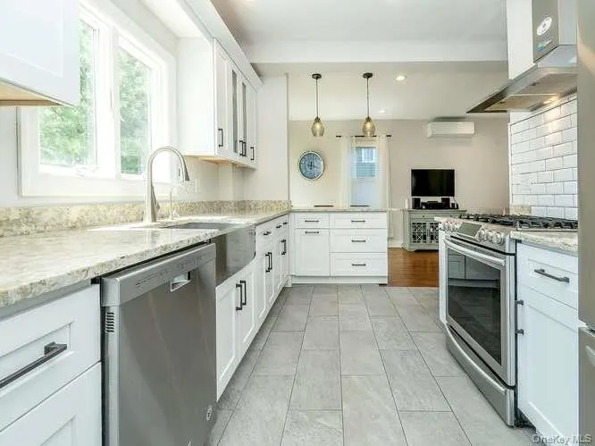 61 Cleveland Avenue, Oyster Bay, NY, 3 Bedrooms Bedrooms, 7 Rooms Rooms,2 BathroomsBathrooms,Residential,For Rent,Cleveland,0,988963 61 Cleveland Avenue, Oyster Bay, NY, 3 Bedrooms Bedrooms, 7 Rooms Rooms,2 BathroomsBathrooms,Residential,For Rent,Cleveland,0,988963