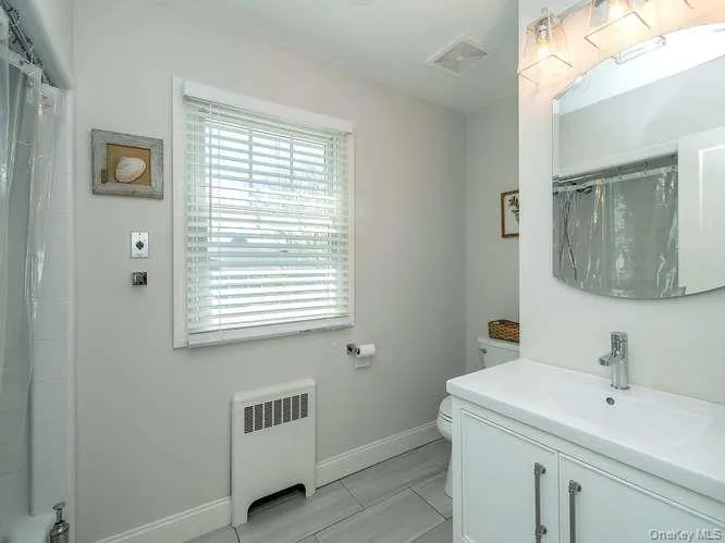 61 Cleveland Avenue, Oyster Bay, NY, 3 Bedrooms Bedrooms, 7 Rooms Rooms,2 BathroomsBathrooms,Residential,For Rent,Cleveland,0,988963 61 Cleveland Avenue, Oyster Bay, NY, 3 Bedrooms Bedrooms, 7 Rooms Rooms,2 BathroomsBathrooms,Residential,For Rent,Cleveland,0,988963