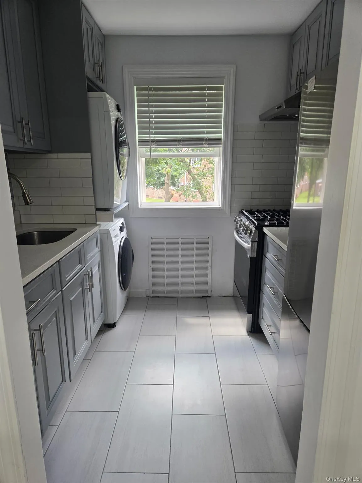 224-14 Kingsbury Avenue, New York, NY, 1 Bedroom Bedrooms, 4 Rooms Rooms,1 BathroomBathrooms,Residential,For Rent,Kingsbury,0,988967 224-14 Kingsbury Avenue, New York, NY, 1 Bedroom Bedrooms, 4 Rooms Rooms,1 BathroomBathrooms,Residential,For Rent,Kingsbury,0,988967