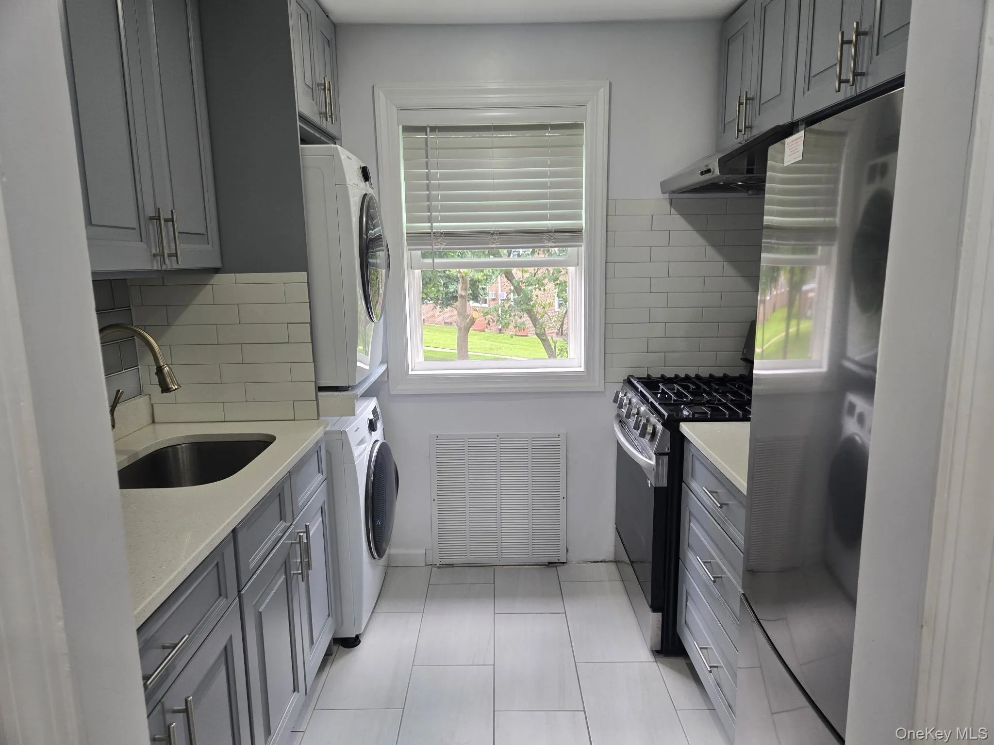 224-14 Kingsbury Avenue, New York, NY, 1 Bedroom Bedrooms, 4 Rooms Rooms,1 BathroomBathrooms,Residential,For Rent,Kingsbury,0,988967 224-14 Kingsbury Avenue, New York, NY, 1 Bedroom Bedrooms, 4 Rooms Rooms,1 BathroomBathrooms,Residential,For Rent,Kingsbury,0,988967