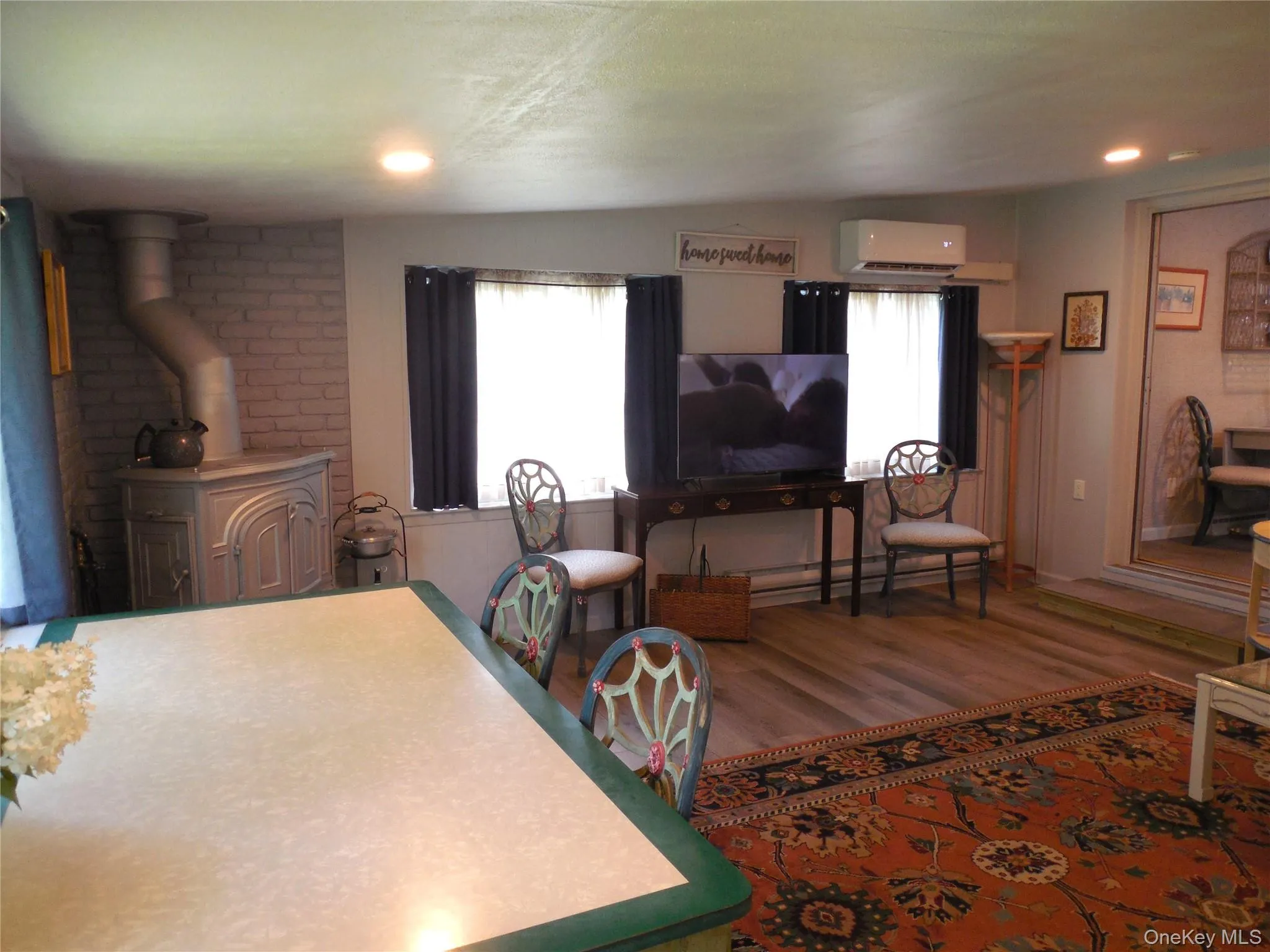 29 Maryland Boulevard, Southampton, NY, 2 Bedrooms Bedrooms, 5 Rooms Rooms,1 BathroomBathrooms,Residential Lease,For Rent,Maryland,0,988984 29 Maryland Boulevard, Southampton, NY, 2 Bedrooms Bedrooms, 5 Rooms Rooms,1 BathroomBathrooms,Residential Lease,For Rent,Maryland,0,988984