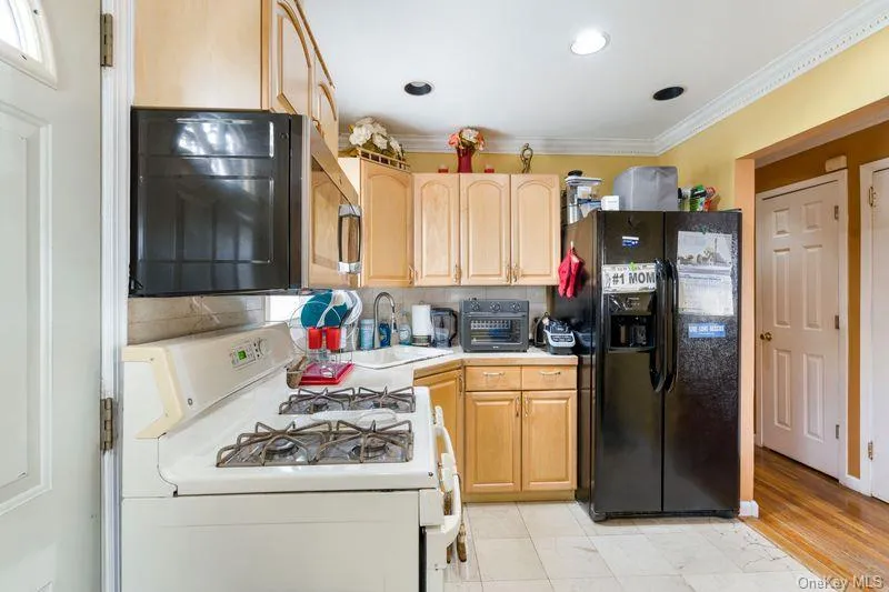 283 Hawthorne Avenue, Hempstead, NY, 4 Bedrooms Bedrooms, 12 Rooms Rooms,2 BathroomsBathrooms,Residential Sale,For Rent,Hawthorne,0,988998 283 Hawthorne Avenue, Hempstead, NY, 4 Bedrooms Bedrooms, 12 Rooms Rooms,2 BathroomsBathrooms,Residential Sale,For Rent,Hawthorne,0,988998