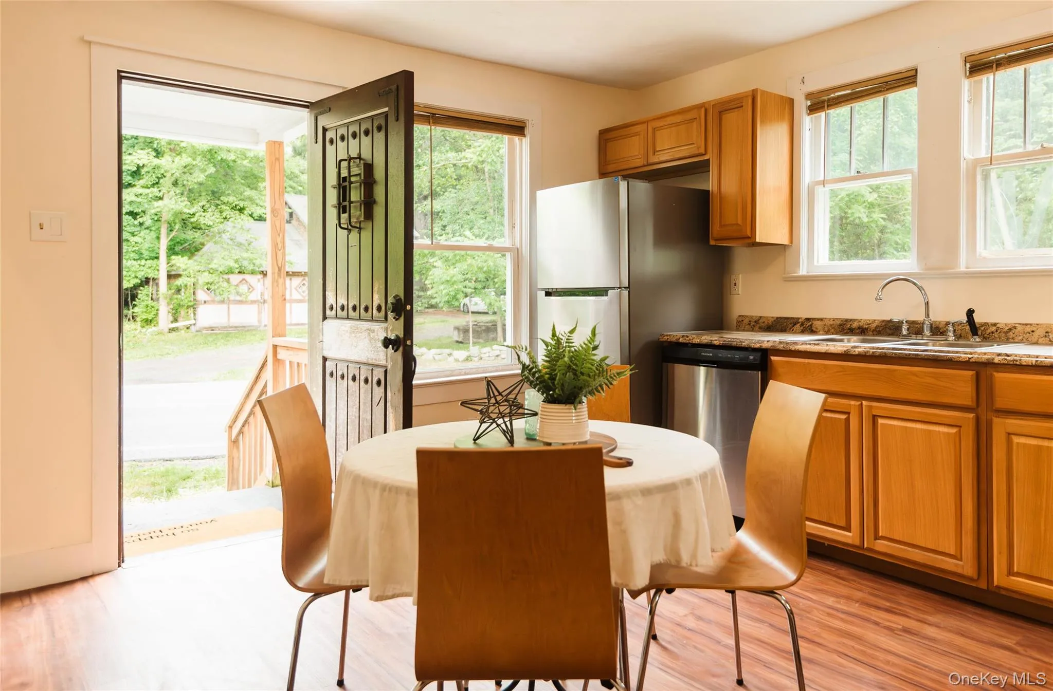 516 Granite Road, Rochester, NY, 3 Bedrooms Bedrooms, 7 Rooms Rooms,1 BathroomBathrooms,Residential,For Rent,Granite,0,KEY989002 516 Granite Road, Rochester, NY, 3 Bedrooms Bedrooms, 7 Rooms Rooms,1 BathroomBathrooms,Residential,For Rent,Granite,0,KEY989002
