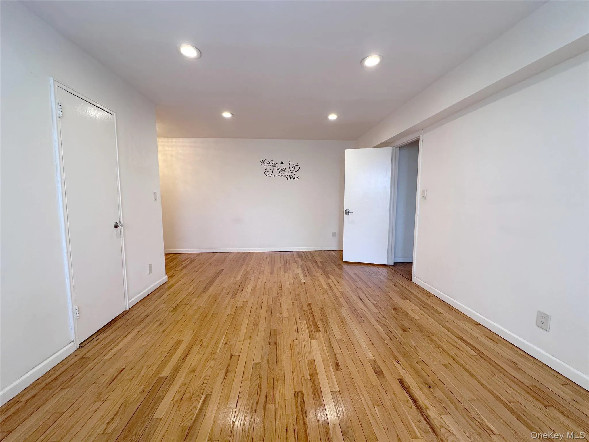 270 Broadway, Yonkers, NY, 3 Bedrooms Bedrooms, 6 Rooms Rooms,2 BathroomsBathrooms,Residential,For Rent,Broadway,0,989006 270 Broadway, Yonkers, NY, 3 Bedrooms Bedrooms, 6 Rooms Rooms,2 BathroomsBathrooms,Residential,For Rent,Broadway,0,989006