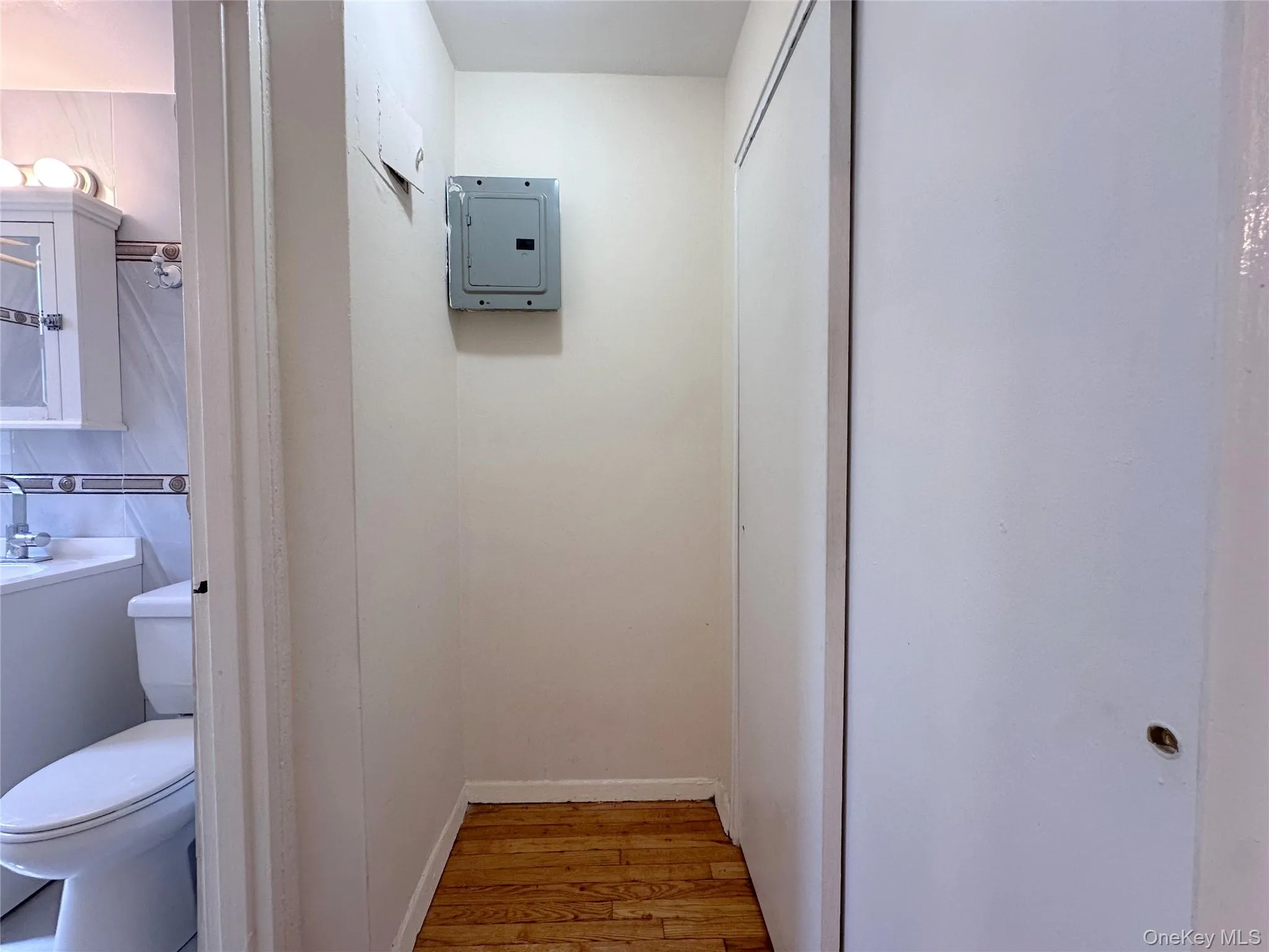 Dressing area/closet/entry to primary bath Dressing area/closet/entry to primary bath