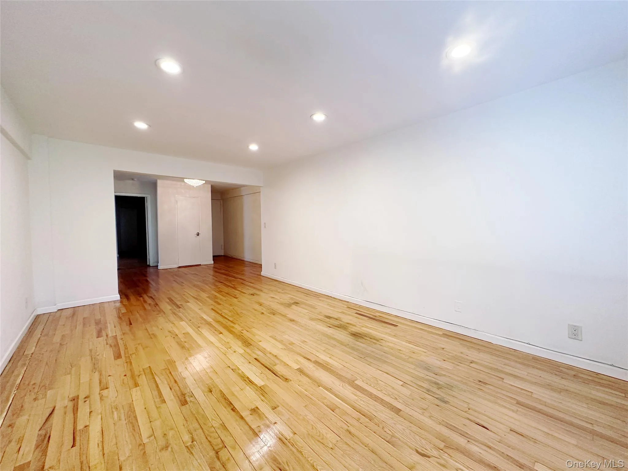 270 Broadway, Yonkers, NY, 3 Bedrooms Bedrooms, 6 Rooms Rooms,2 BathroomsBathrooms,Residential,For Rent,Broadway,0,989006 270 Broadway, Yonkers, NY, 3 Bedrooms Bedrooms, 6 Rooms Rooms,2 BathroomsBathrooms,Residential,For Rent,Broadway,0,989006