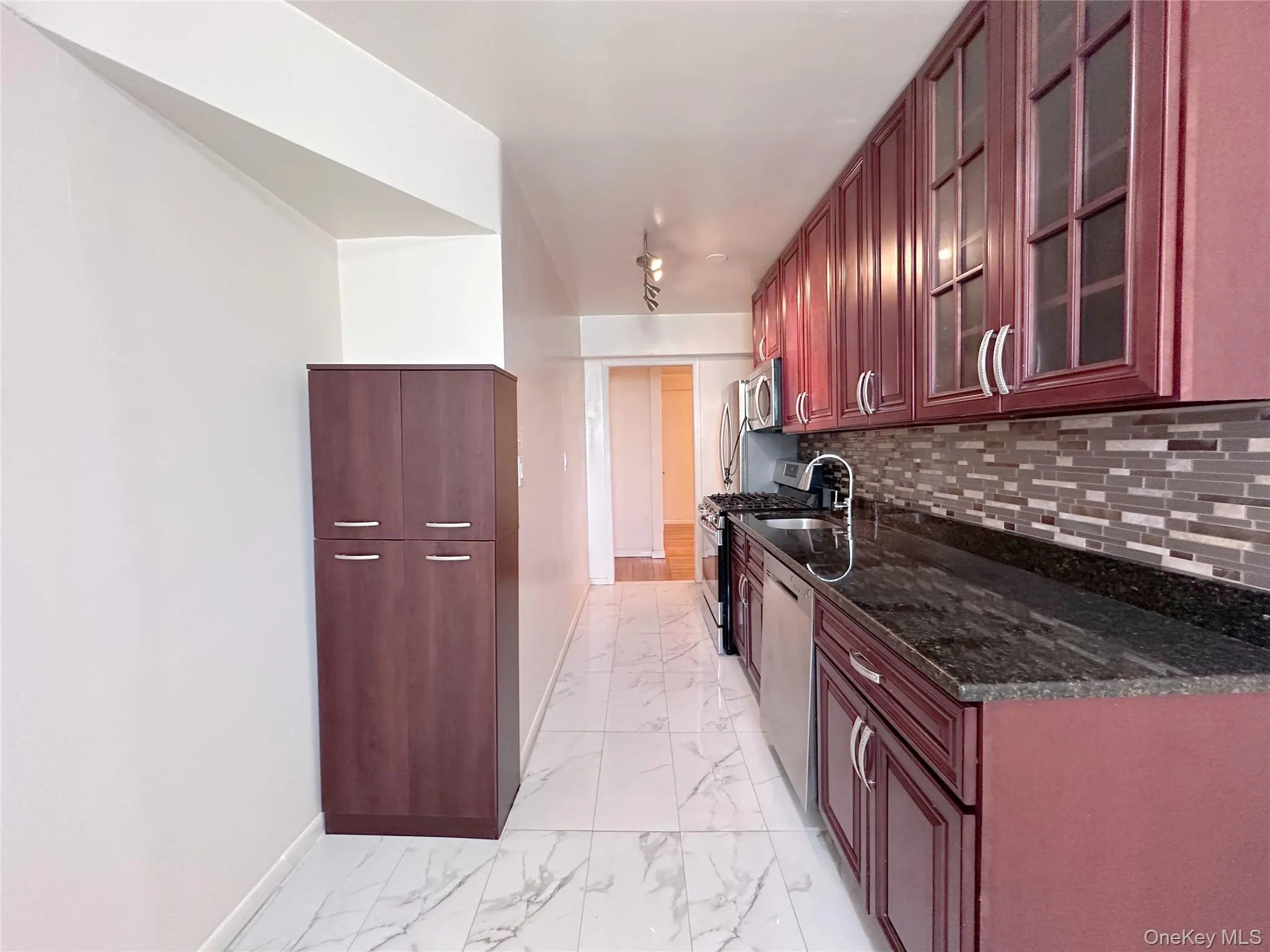 270 Broadway, Yonkers, NY, 3 Bedrooms Bedrooms, 6 Rooms Rooms,2 BathroomsBathrooms,Residential,For Rent,Broadway,0,989006 270 Broadway, Yonkers, NY, 3 Bedrooms Bedrooms, 6 Rooms Rooms,2 BathroomsBathrooms,Residential,For Rent,Broadway,0,989006