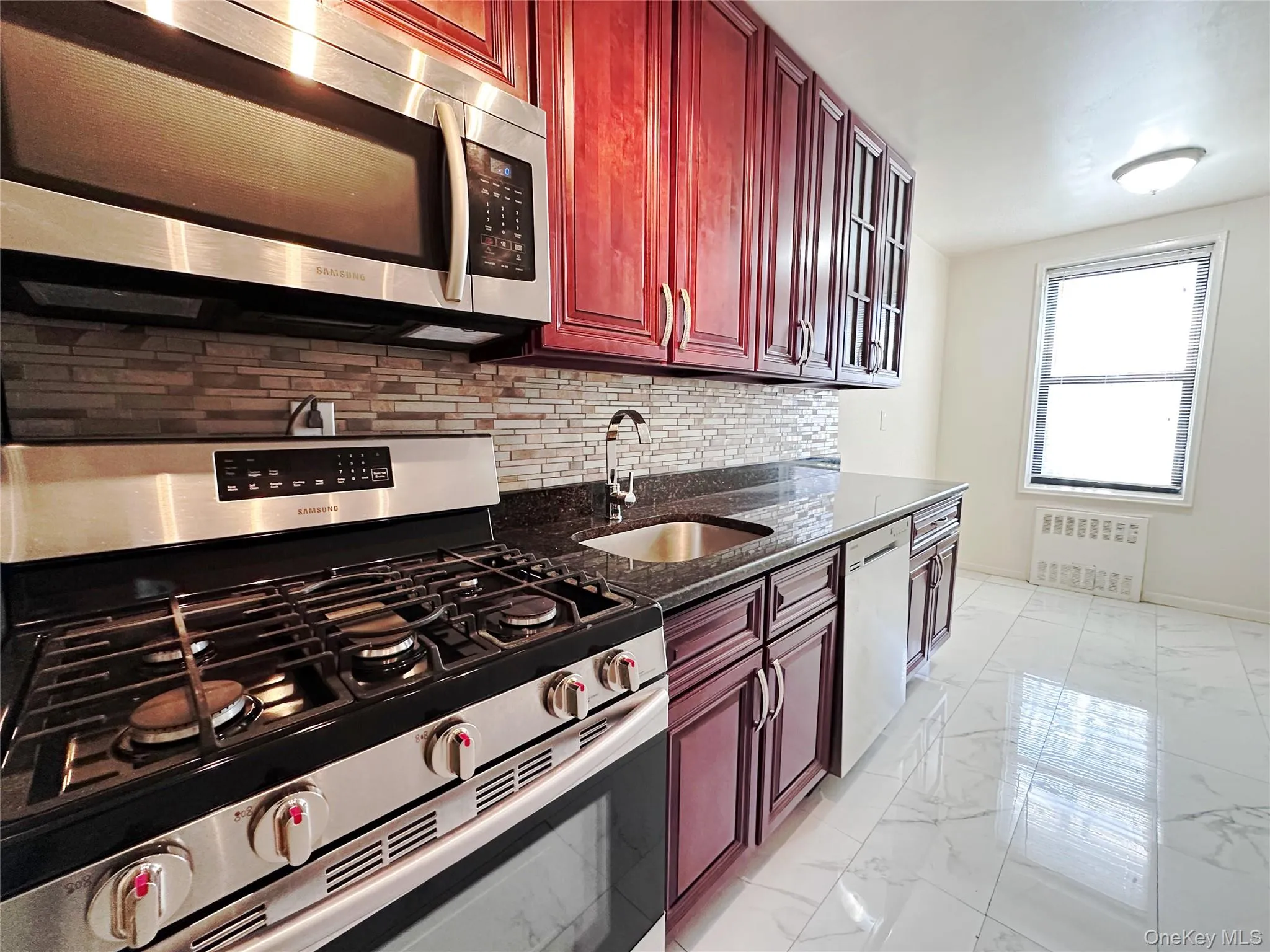 270 Broadway, Yonkers, NY, 3 Bedrooms Bedrooms, 6 Rooms Rooms,2 BathroomsBathrooms,Residential,For Rent,Broadway,0,989006 270 Broadway, Yonkers, NY, 3 Bedrooms Bedrooms, 6 Rooms Rooms,2 BathroomsBathrooms,Residential,For Rent,Broadway,0,989006