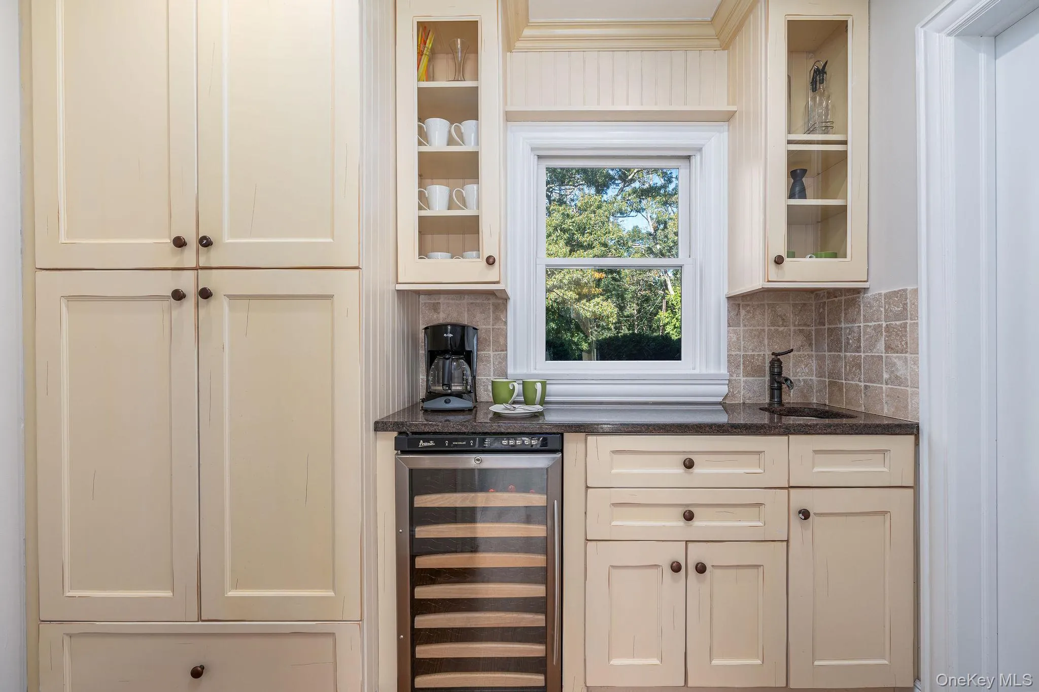 58 Tiana Road, Southampton, NY, 4 Bedrooms Bedrooms, 12 Rooms Rooms,4 BathroomsBathrooms,Residential,For Rent,Tiana,0,989012 58 Tiana Road, Southampton, NY, 4 Bedrooms Bedrooms, 12 Rooms Rooms,4 BathroomsBathrooms,Residential,For Rent,Tiana,0,989012