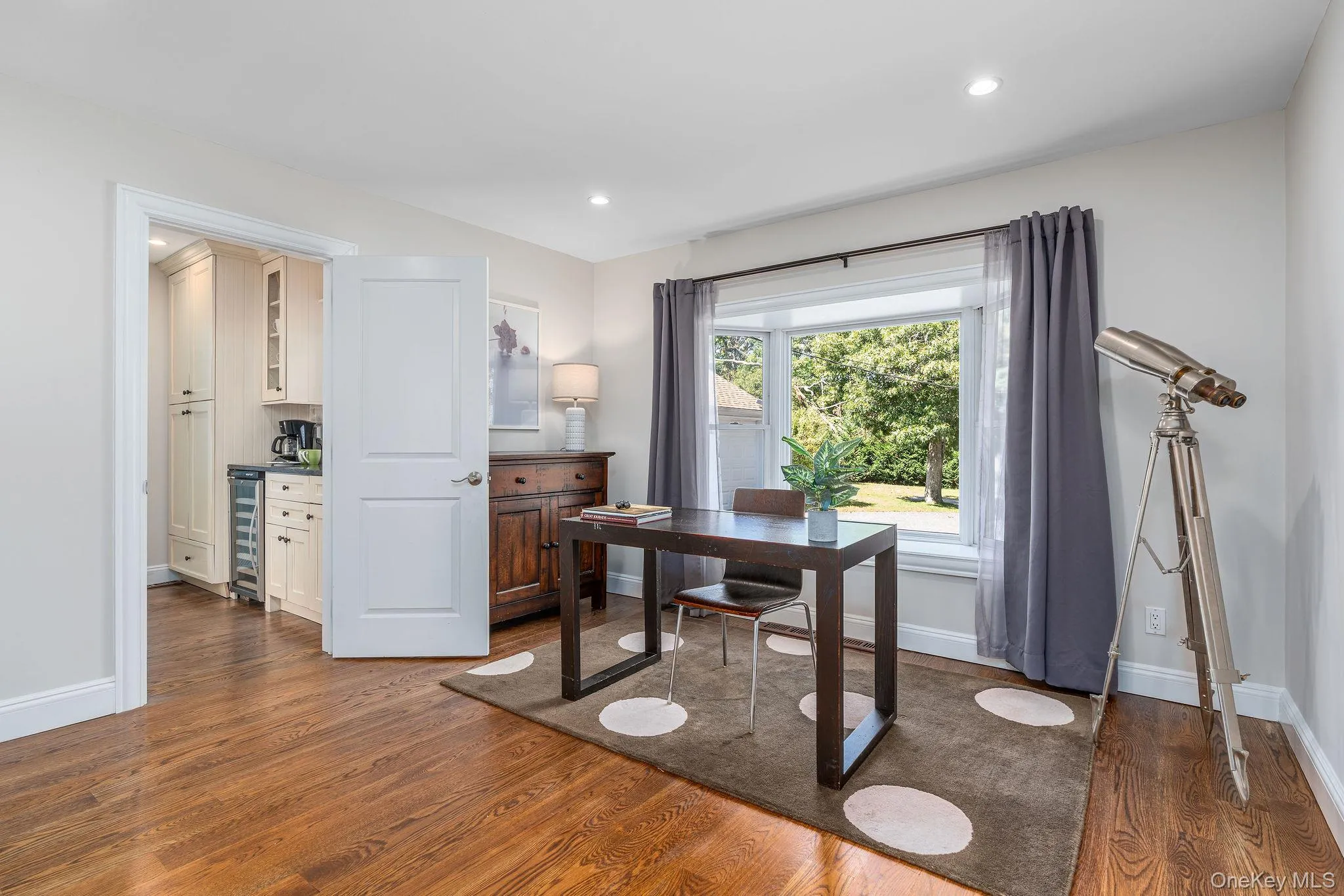58 Tiana Road, Southampton, NY, 4 Bedrooms Bedrooms, 12 Rooms Rooms,4 BathroomsBathrooms,Residential,For Rent,Tiana,0,989012 58 Tiana Road, Southampton, NY, 4 Bedrooms Bedrooms, 12 Rooms Rooms,4 BathroomsBathrooms,Residential,For Rent,Tiana,0,989012