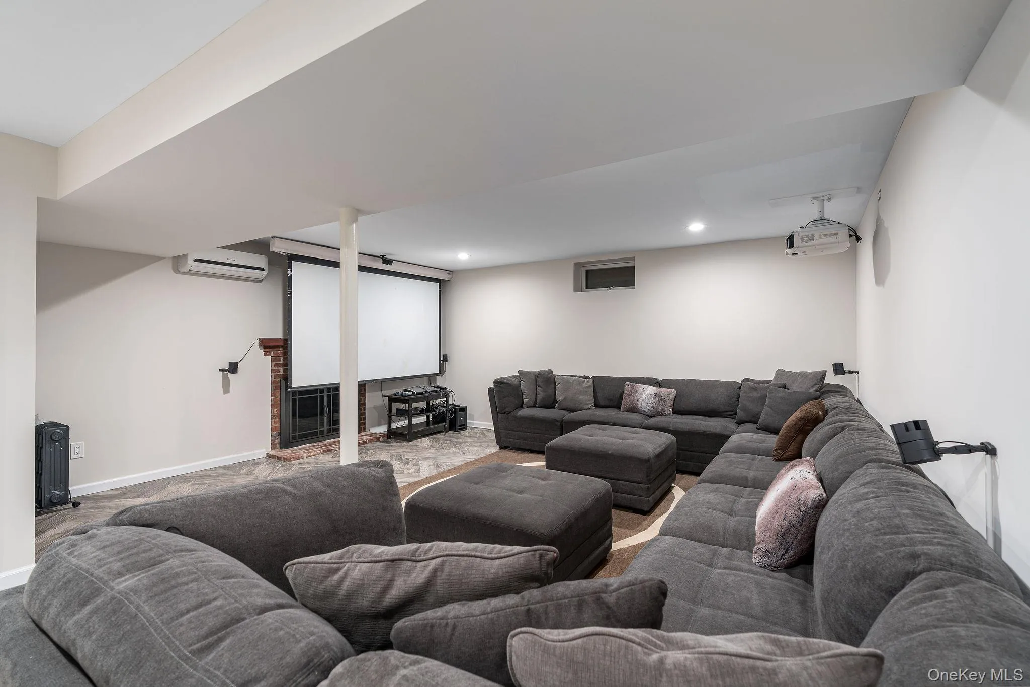 58 Tiana Road, Southampton, NY, 4 Bedrooms Bedrooms, 12 Rooms Rooms,4 BathroomsBathrooms,Residential,For Rent,Tiana,0,989012 58 Tiana Road, Southampton, NY, 4 Bedrooms Bedrooms, 12 Rooms Rooms,4 BathroomsBathrooms,Residential,For Rent,Tiana,0,989012