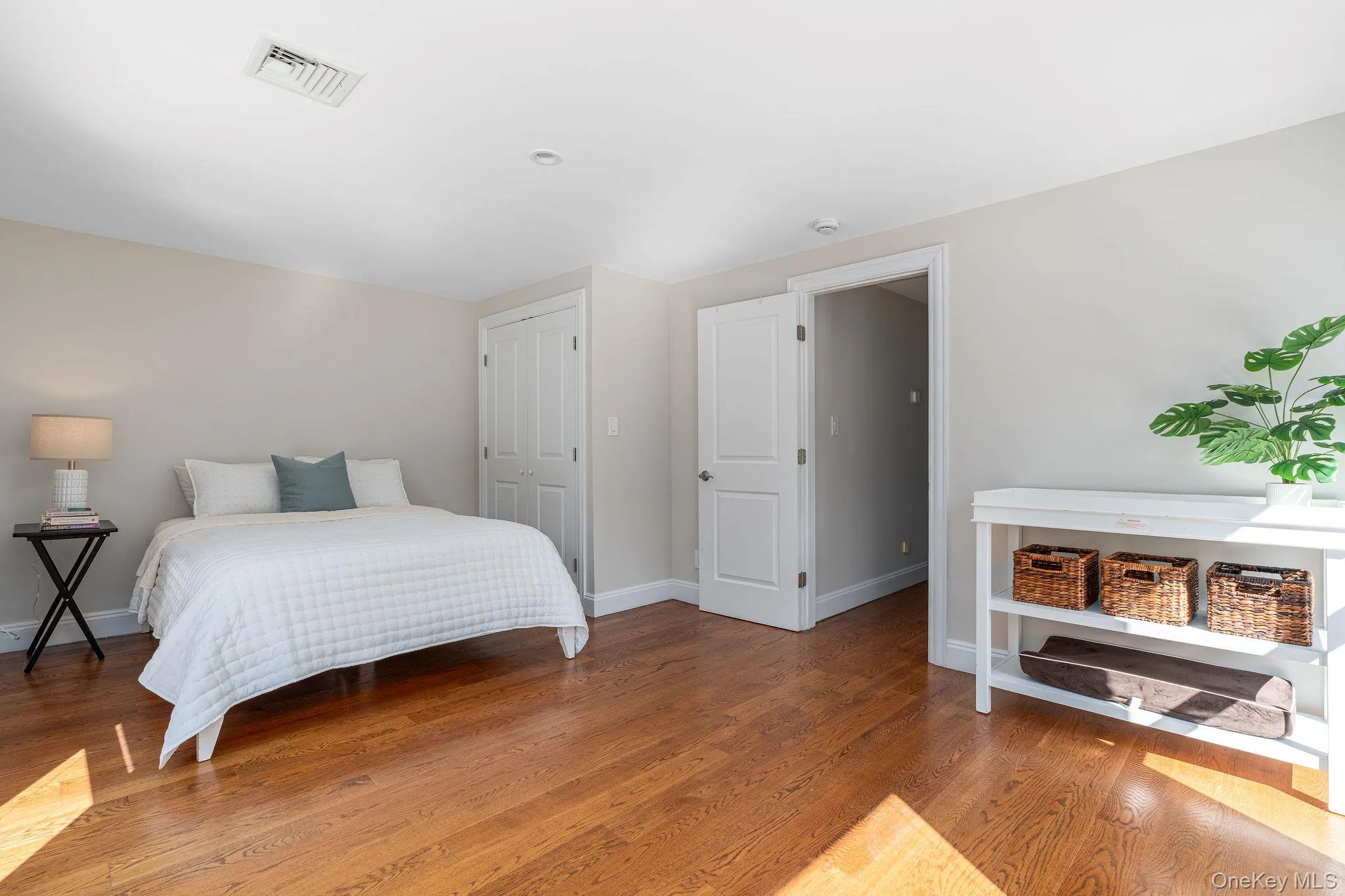 58 Tiana Road, Southampton, NY, 4 Bedrooms Bedrooms, 12 Rooms Rooms,4 BathroomsBathrooms,Residential,For Rent,Tiana,0,989012 58 Tiana Road, Southampton, NY, 4 Bedrooms Bedrooms, 12 Rooms Rooms,4 BathroomsBathrooms,Residential,For Rent,Tiana,0,989012