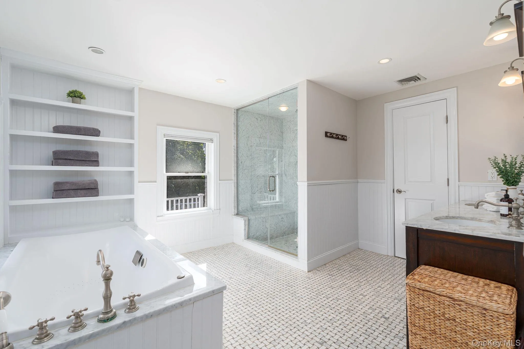 58 Tiana Road, Southampton, NY, 4 Bedrooms Bedrooms, 12 Rooms Rooms,4 BathroomsBathrooms,Residential,For Rent,Tiana,0,989012 58 Tiana Road, Southampton, NY, 4 Bedrooms Bedrooms, 12 Rooms Rooms,4 BathroomsBathrooms,Residential,For Rent,Tiana,0,989012