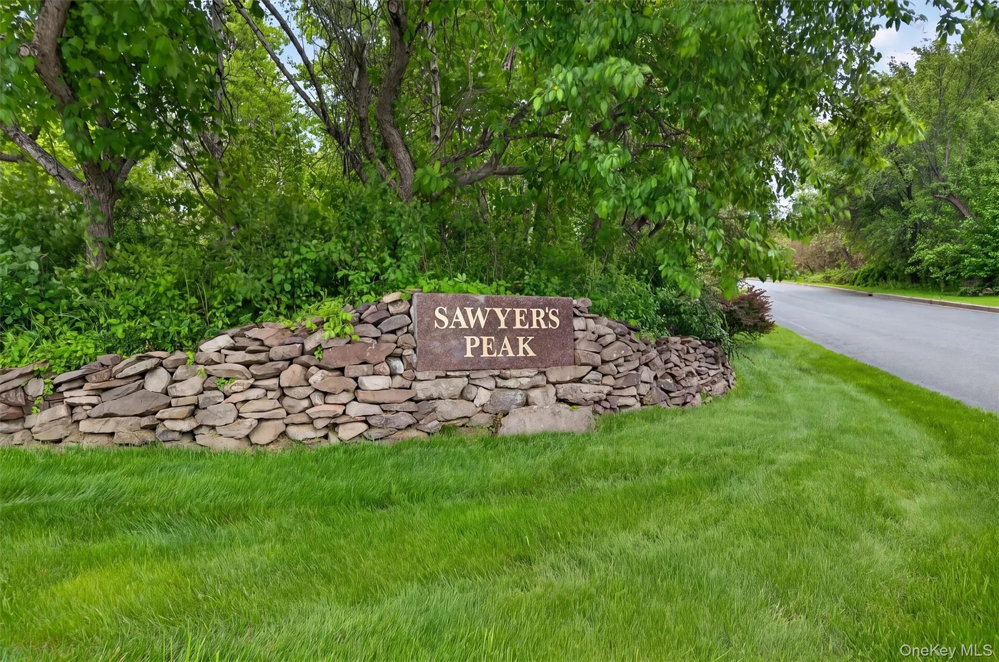 Subdivision Entrance Subdivision Entrance