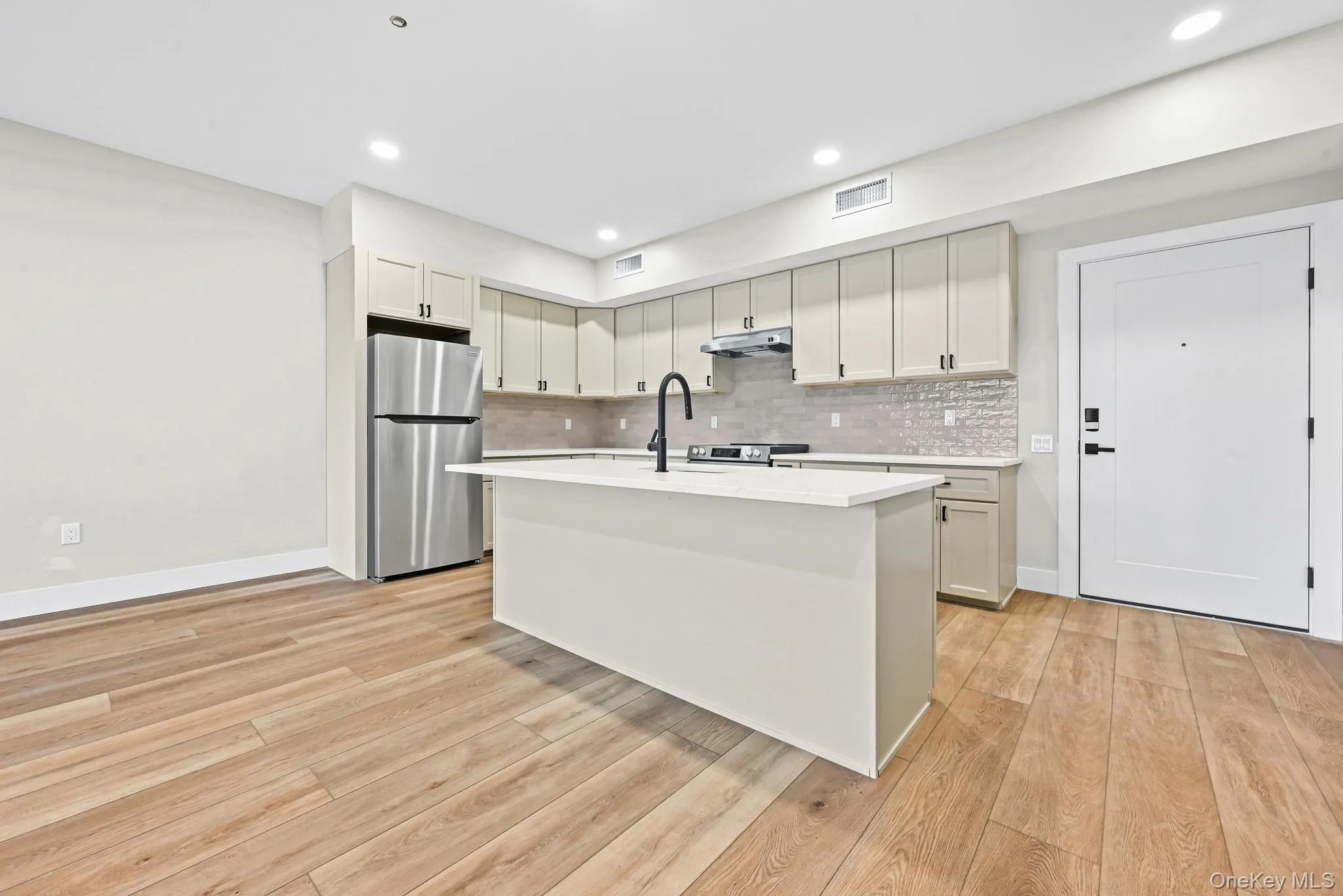 80 Division Street, Brookhaven, NY, 1 Bedroom Bedrooms, 3 Rooms Rooms,1 BathroomBathrooms,Residential Lease,For Rent,Division,0,989024 80 Division Street, Brookhaven, NY, 1 Bedroom Bedrooms, 3 Rooms Rooms,1 BathroomBathrooms,Residential Lease,For Rent,Division,0,989024