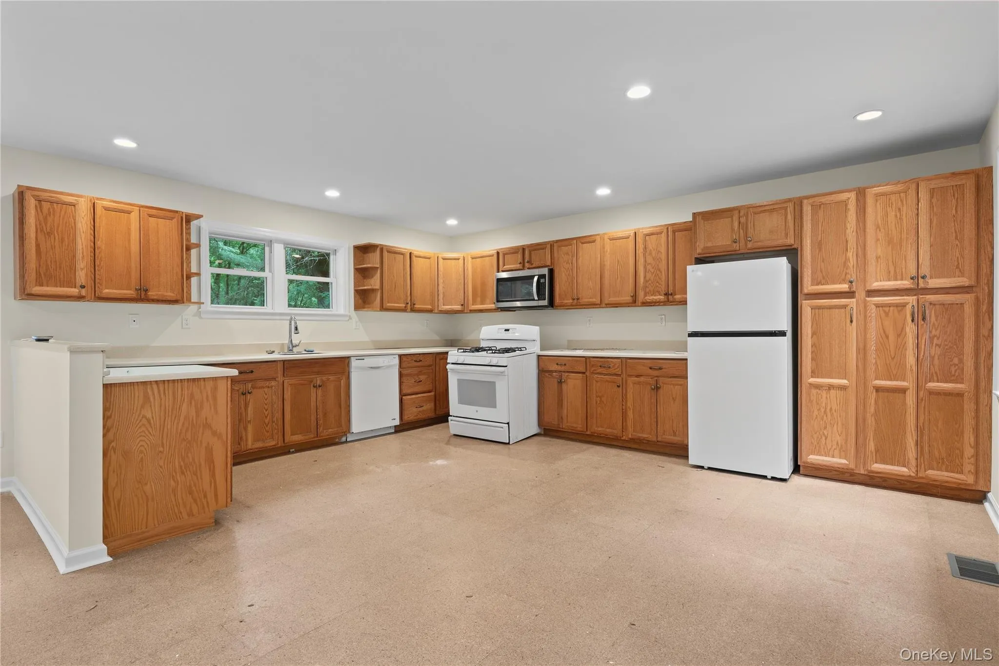 58 Belden Road, Carmel, NY, 7 Bedrooms Bedrooms, 17 Rooms Rooms,4 BathroomsBathrooms,Residential,For Rent,Belden,0,989031 58 Belden Road, Carmel, NY, 7 Bedrooms Bedrooms, 17 Rooms Rooms,4 BathroomsBathrooms,Residential,For Rent,Belden,0,989031