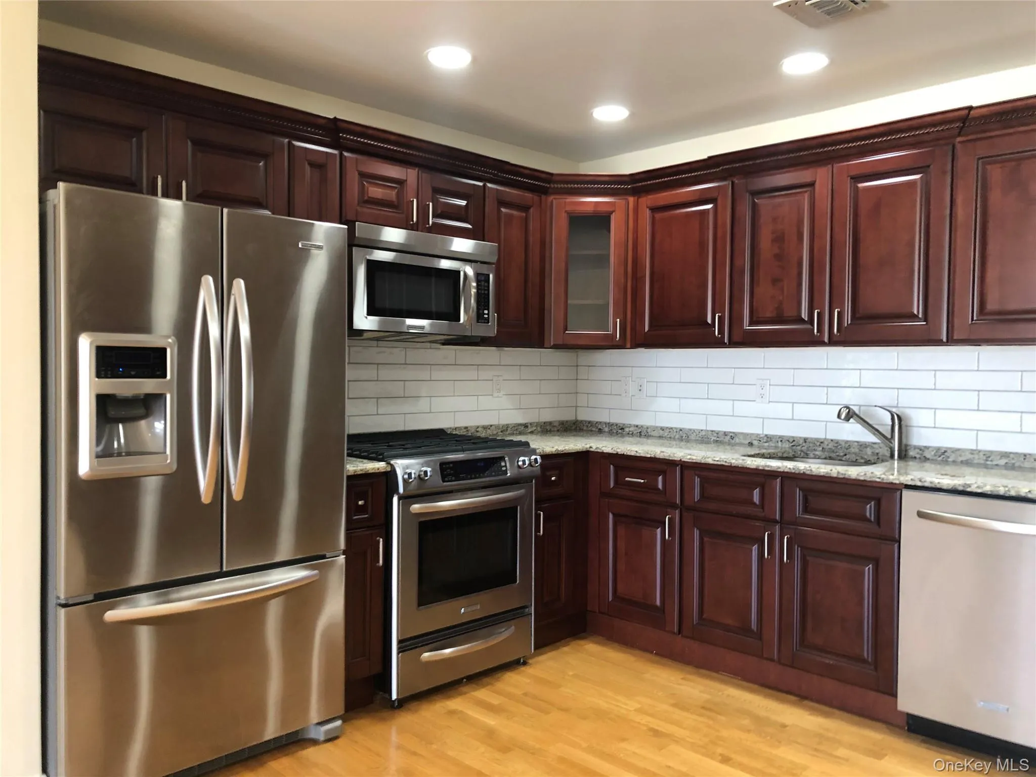 147 Main Street, North Hempstead, NY, 1 Bedroom Bedrooms, 4 Rooms Rooms,1 BathroomBathrooms,Residential Lease,For Rent,Main,0,989044 147 Main Street, North Hempstead, NY, 1 Bedroom Bedrooms, 4 Rooms Rooms,1 BathroomBathrooms,Residential Lease,For Rent,Main,0,989044