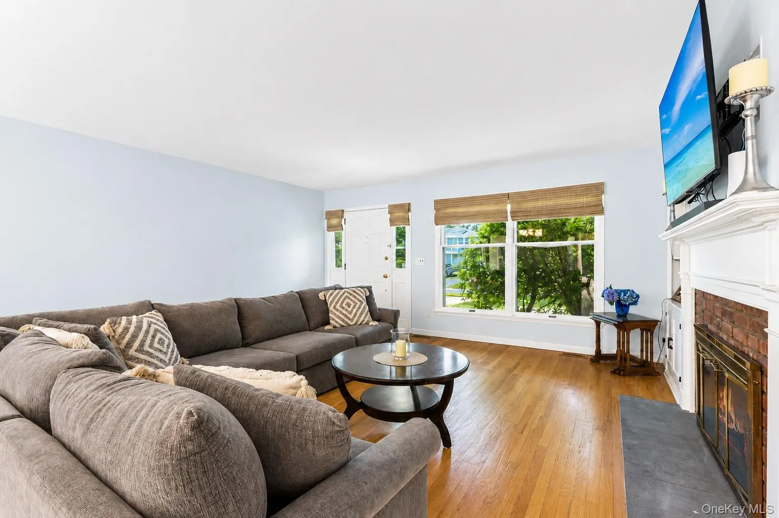 11 White Birch Trail, Southampton, NY, 2 Bedrooms Bedrooms, 7 Rooms Rooms,2 BathroomsBathrooms,Residential,For Rent,White Birch,0,989050 11 White Birch Trail, Southampton, NY, 2 Bedrooms Bedrooms, 7 Rooms Rooms,2 BathroomsBathrooms,Residential,For Rent,White Birch,0,989050
