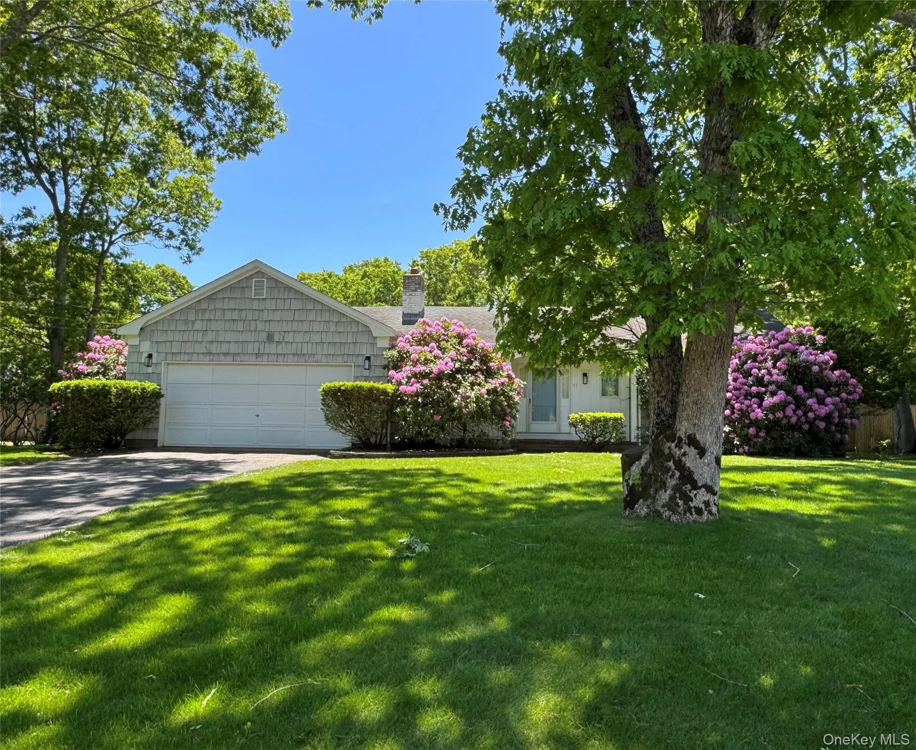 11 White Birch Trail, Southampton, NY, 2 Bedrooms Bedrooms, 7 Rooms Rooms,2 BathroomsBathrooms,Residential,For Rent,White Birch,0,989050 11 White Birch Trail, Southampton, NY, 2 Bedrooms Bedrooms, 7 Rooms Rooms,2 BathroomsBathrooms,Residential,For Rent,White Birch,0,989050