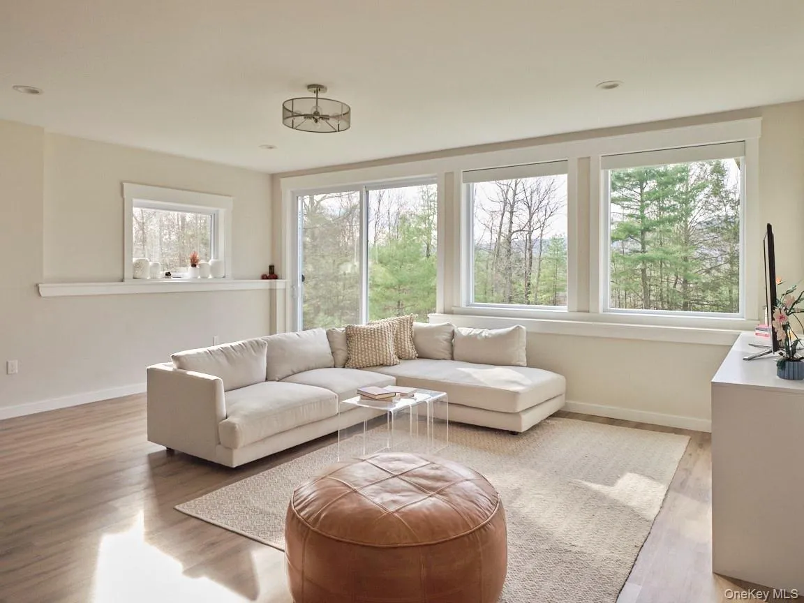 95 Mill Rock Road, Rochester, NY, 4 Bedrooms Bedrooms, 10 Rooms Rooms,3 BathroomsBathrooms,Residential,For Rent,Mill Rock,0,989066 95 Mill Rock Road, Rochester, NY, 4 Bedrooms Bedrooms, 10 Rooms Rooms,3 BathroomsBathrooms,Residential,For Rent,Mill Rock,0,989066