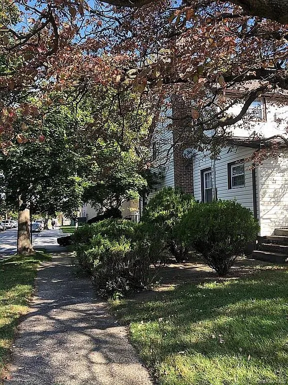 16702 73rd Avenue, New York, NY, 5 Bedrooms Bedrooms, 9 Rooms Rooms,2 BathroomsBathrooms,Residential,For Rent,73rd,0,989073 16702 73rd Avenue, New York, NY, 5 Bedrooms Bedrooms, 9 Rooms Rooms,2 BathroomsBathrooms,Residential,For Rent,73rd,0,989073