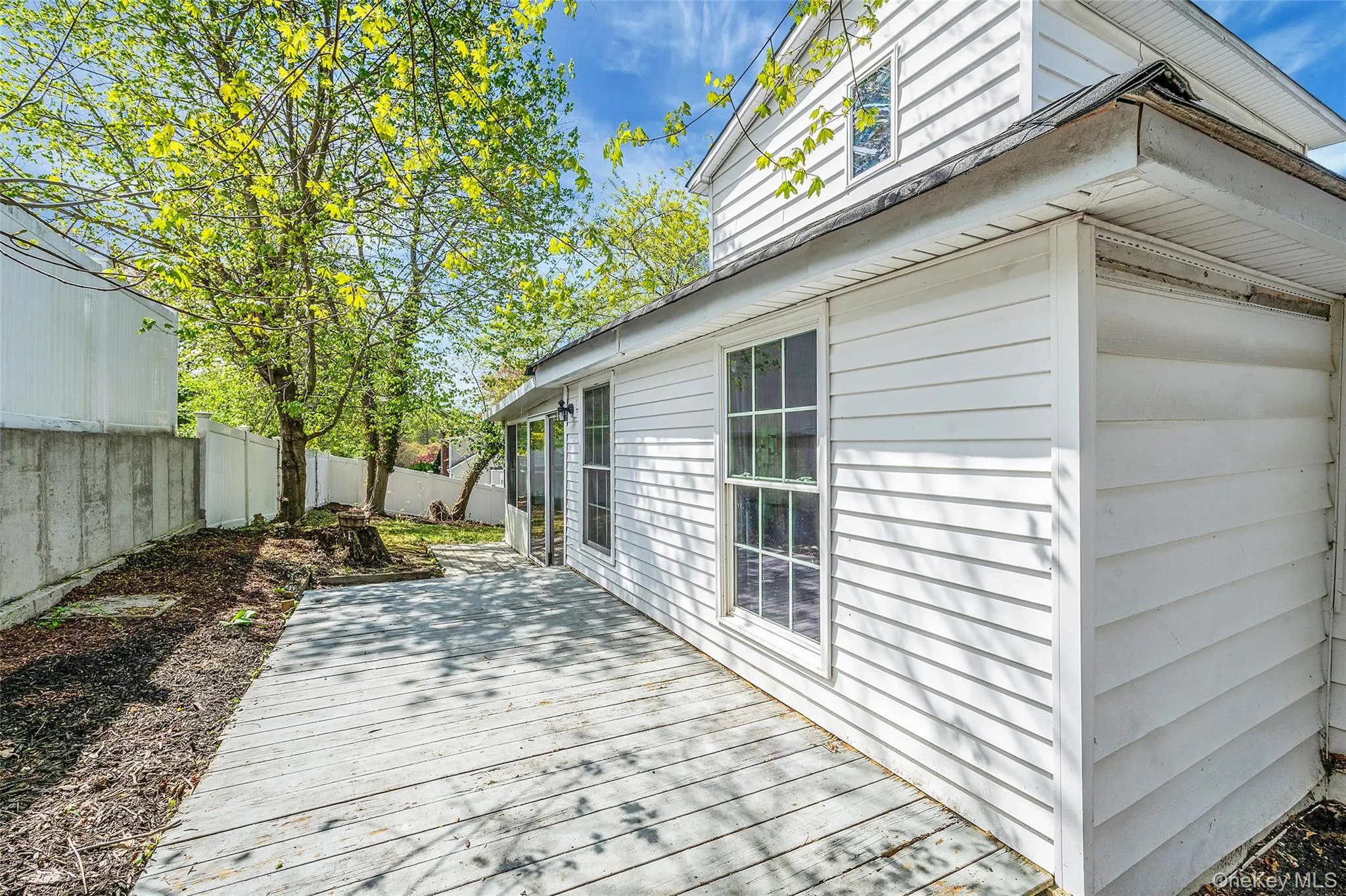 93 Maple Road, Smithtown, NY, 2 Bedrooms Bedrooms, 5 Rooms Rooms,1 BathroomBathrooms,Residential,For Rent,Maple,0,989075 93 Maple Road, Smithtown, NY, 2 Bedrooms Bedrooms, 5 Rooms Rooms,1 BathroomBathrooms,Residential,For Rent,Maple,0,989075