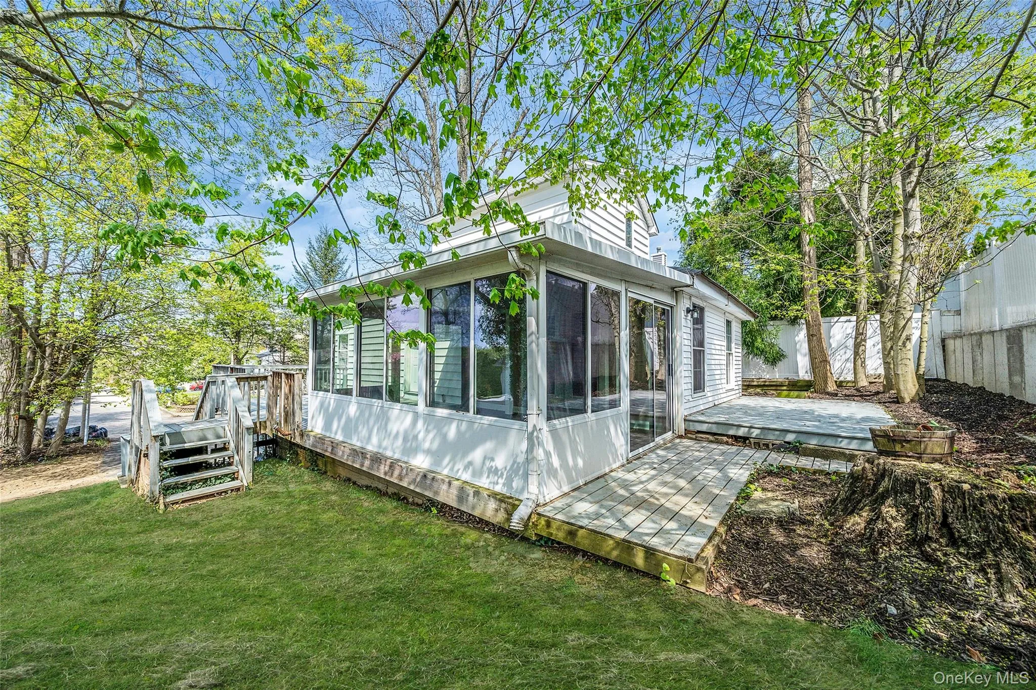 93 Maple Road, Smithtown, NY, 2 Bedrooms Bedrooms, 5 Rooms Rooms,1 BathroomBathrooms,Residential,For Rent,Maple,0,989075 93 Maple Road, Smithtown, NY, 2 Bedrooms Bedrooms, 5 Rooms Rooms,1 BathroomBathrooms,Residential,For Rent,Maple,0,989075