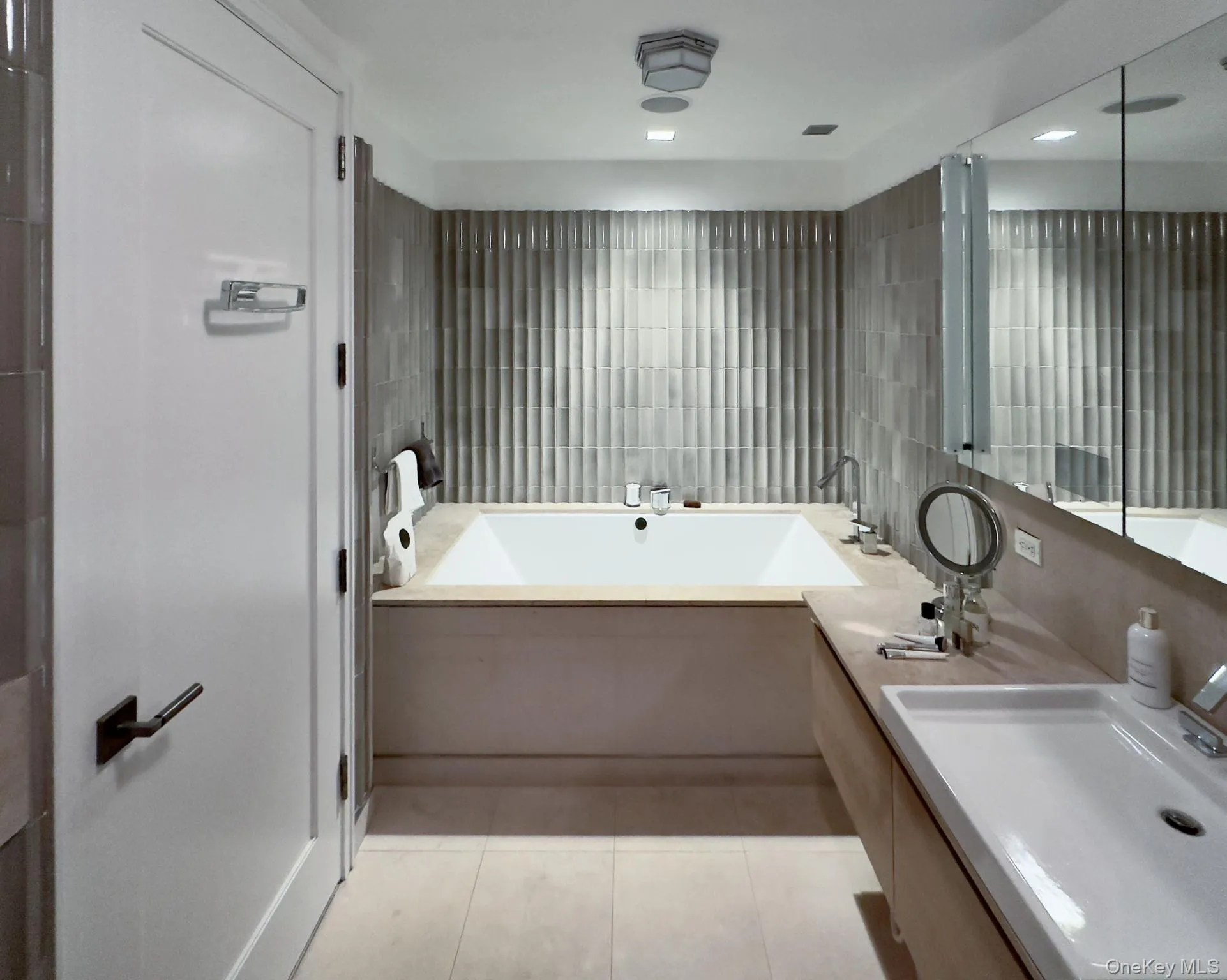 1212 5th Avenue, New York, NY, 3 Bedrooms Bedrooms, 6 Rooms Rooms,3 BathroomsBathrooms,Residential,For Rent,5th,0,989081 1212 5th Avenue, New York, NY, 3 Bedrooms Bedrooms, 6 Rooms Rooms,3 BathroomsBathrooms,Residential,For Rent,5th,0,989081