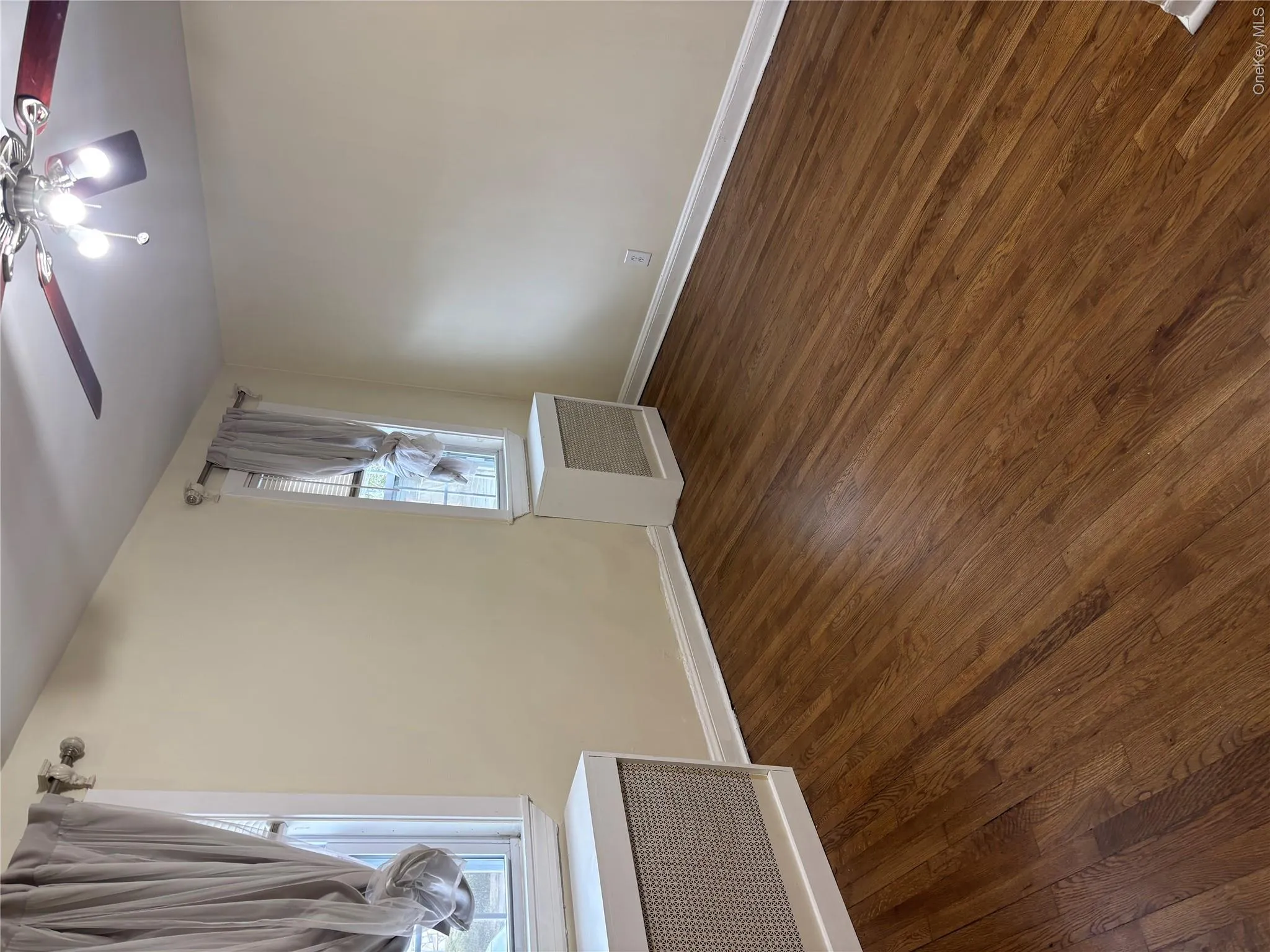 145 New Hyde Park Road, Hempstead, NY, 1 Bedroom Bedrooms, 4 Rooms Rooms,1 BathroomBathrooms,Residential Lease,For Rent,New Hyde Park,0,989094 145 New Hyde Park Road, Hempstead, NY, 1 Bedroom Bedrooms, 4 Rooms Rooms,1 BathroomBathrooms,Residential Lease,For Rent,New Hyde Park,0,989094