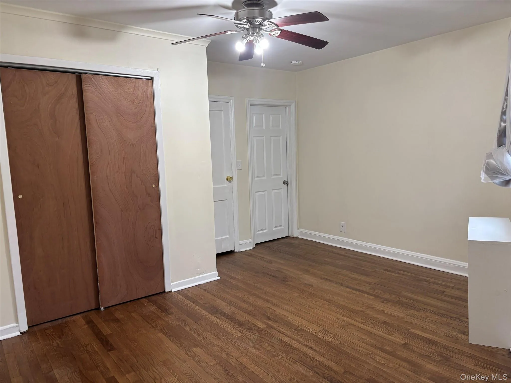 145 New Hyde Park Road, Hempstead, NY, 1 Bedroom Bedrooms, 4 Rooms Rooms,1 BathroomBathrooms,Residential Lease,For Rent,New Hyde Park,0,989094 145 New Hyde Park Road, Hempstead, NY, 1 Bedroom Bedrooms, 4 Rooms Rooms,1 BathroomBathrooms,Residential Lease,For Rent,New Hyde Park,0,989094
